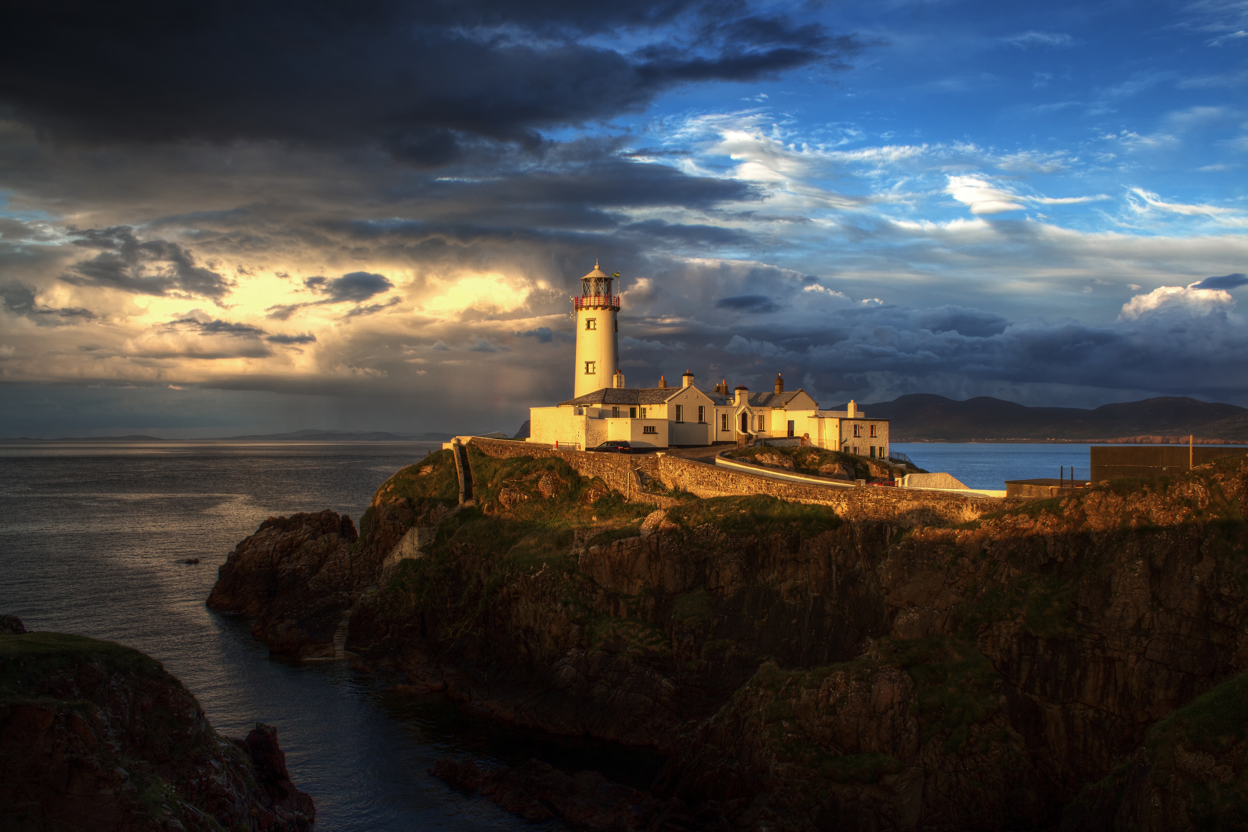 PCデスクトップに灯台, 海岸, アイルランド, 空, マンメイド, クラウド画像を無料でダウンロード