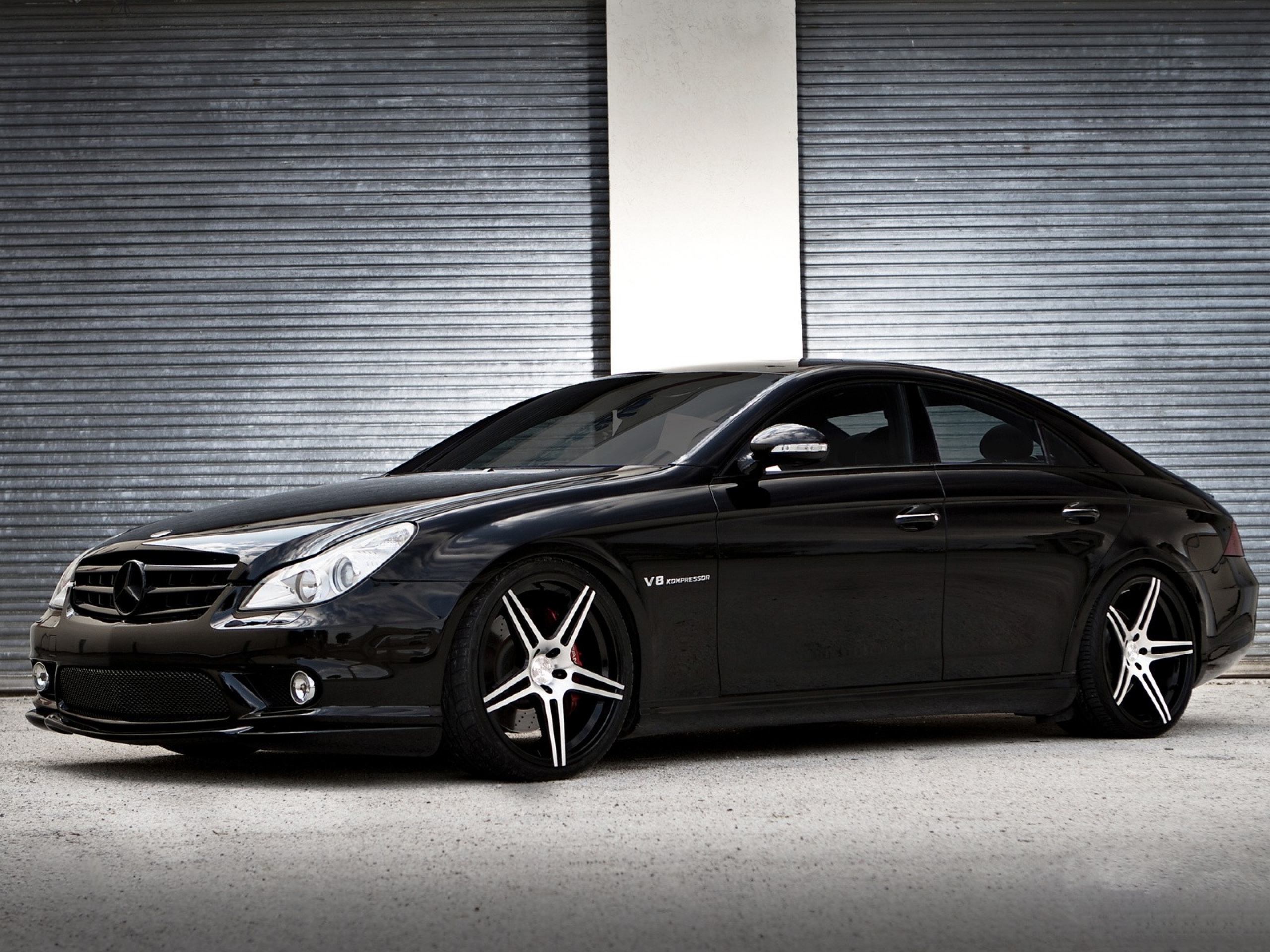 Laden Sie Mercedes Benz Cls 55 Amg HD-Desktop-Hintergründe herunter