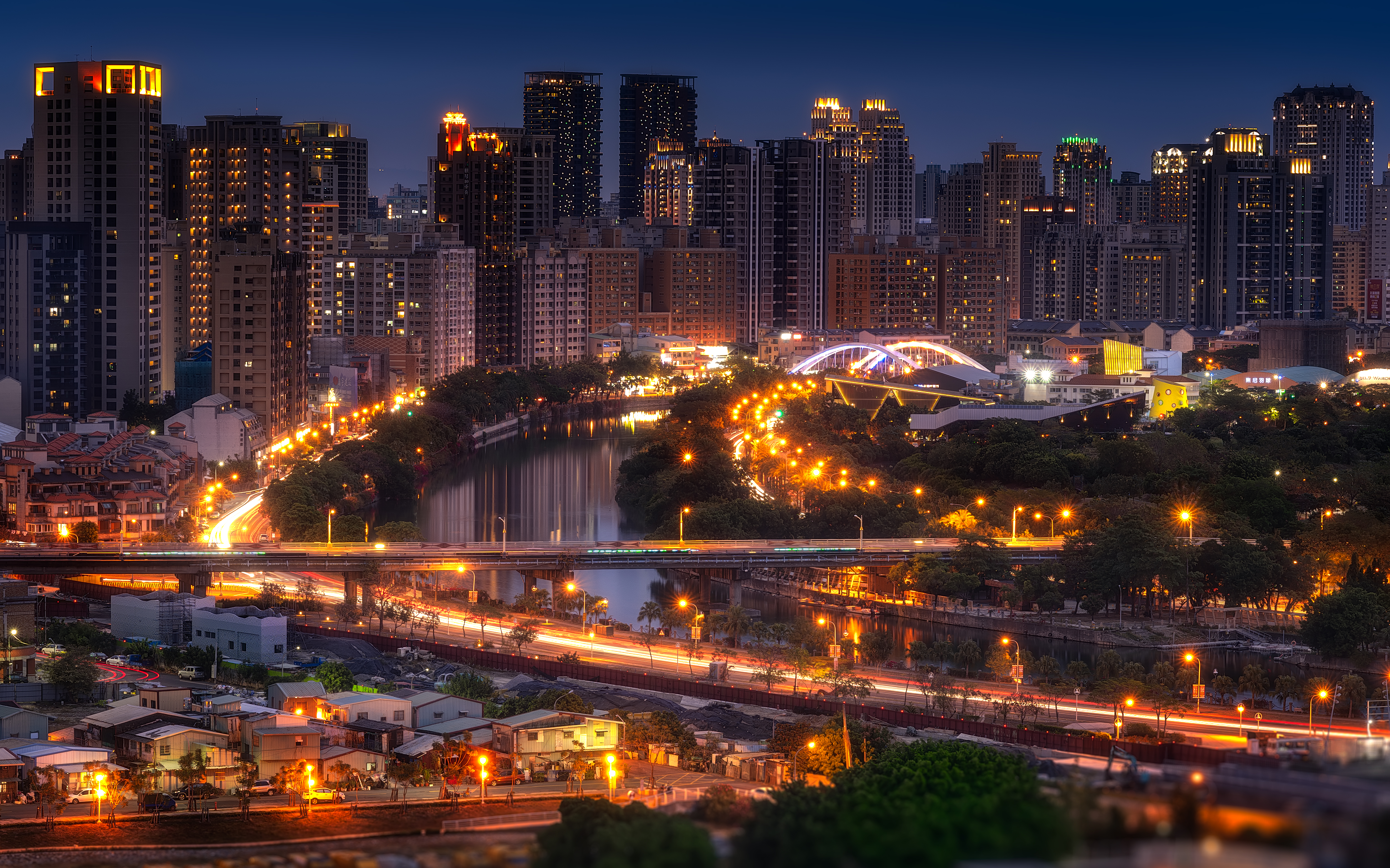 Laden Sie das Straße, Lichter, Die Lichter, Night City, Nächtliche Stadt, Brücke, Städte-Bild kostenlos auf Ihren PC-Desktop herunter