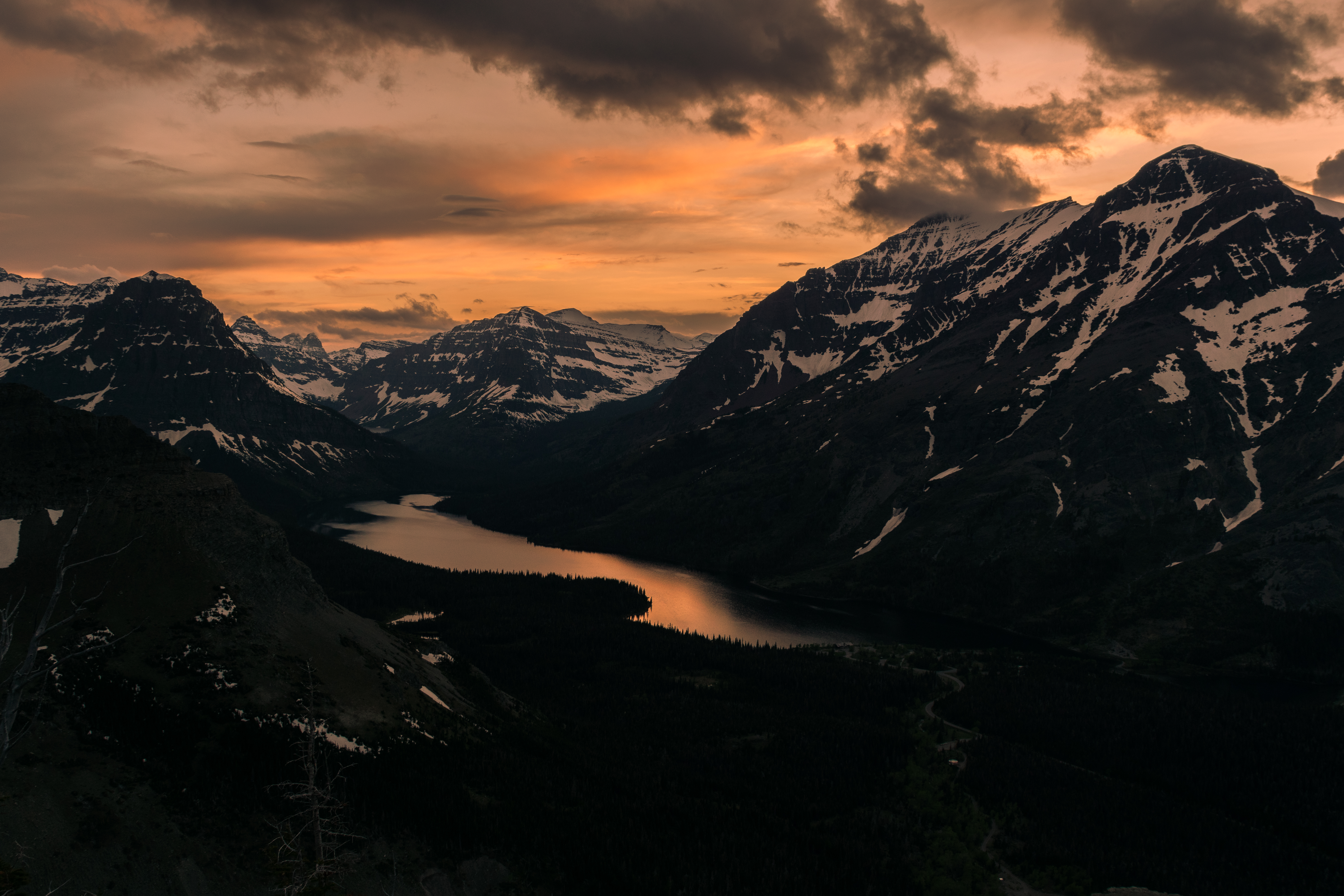 Free download wallpaper Nature, Clouds, Vertex, Top, Lake, Mountains, Sunset on your PC desktop