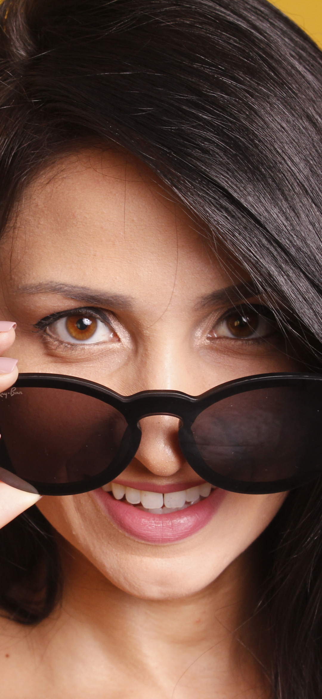 Download mobile wallpaper Smile, Face, Sunglasses, Model, Women, Brown Eyes for free.