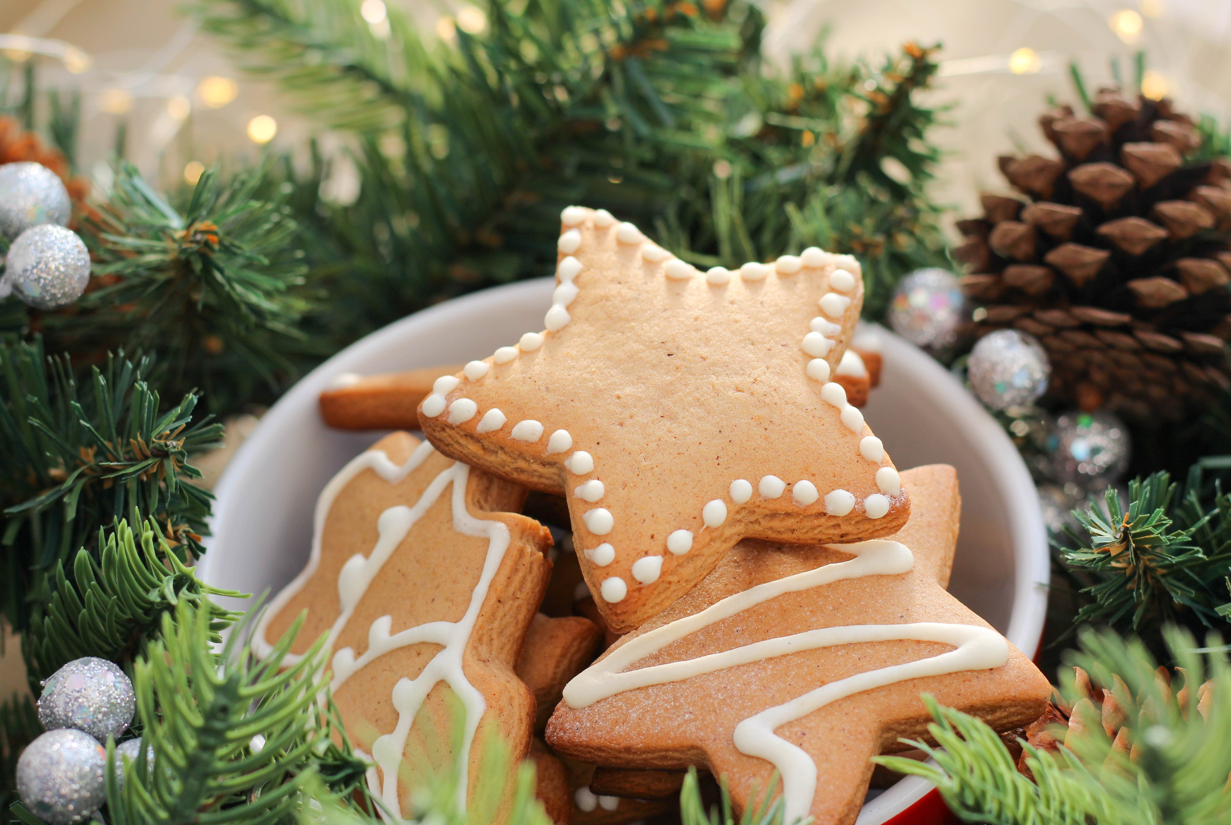 Download mobile wallpaper Christmas, Holiday, Cookie for free.