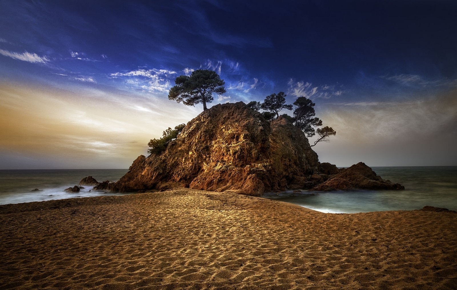 Baixe gratuitamente a imagem Mar, Praia, Pedra, Árvore, Oceano, Terra/natureza na área de trabalho do seu PC