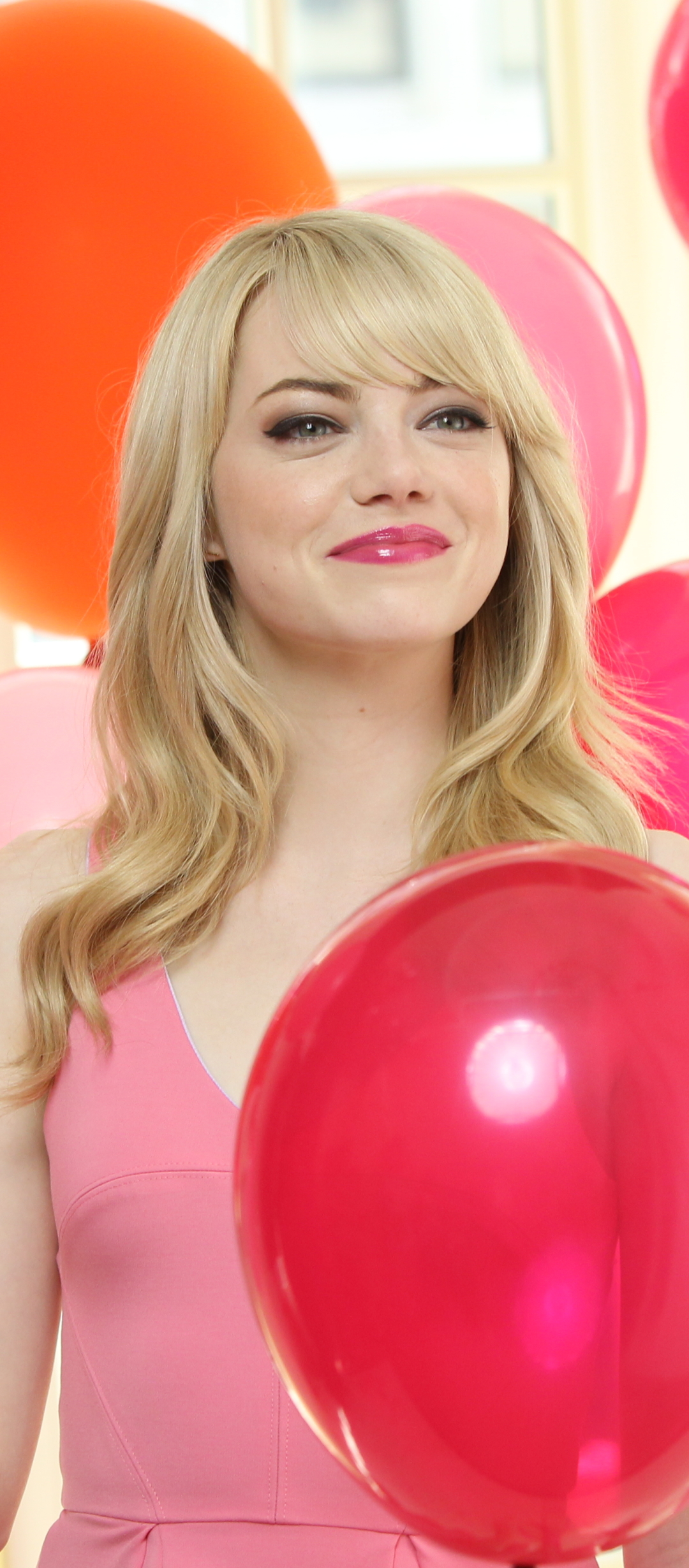 Download mobile wallpaper Emma Stone, Blonde, American, Celebrity, Actress, Lipstick, Pink Dress for free.