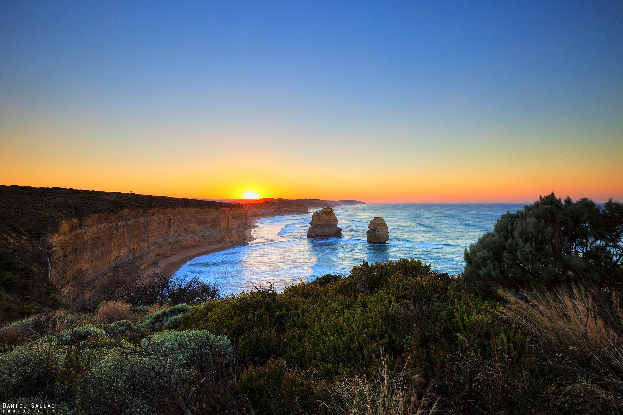 Free download wallpaper Sea, Horizon, Ocean, Earth, Cliff, Coastline, Australia, The Twelve Apostles on your PC desktop