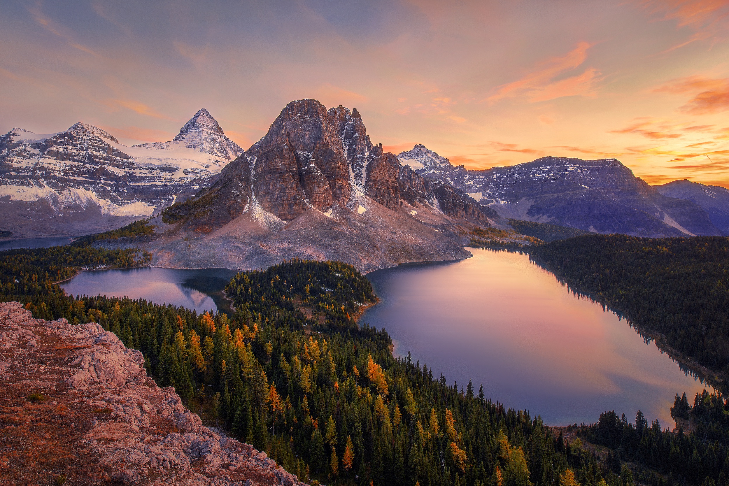 Скачать картинку Озера, Гора, Озеро, Канада, Земля/природа в телефон бесплатно.