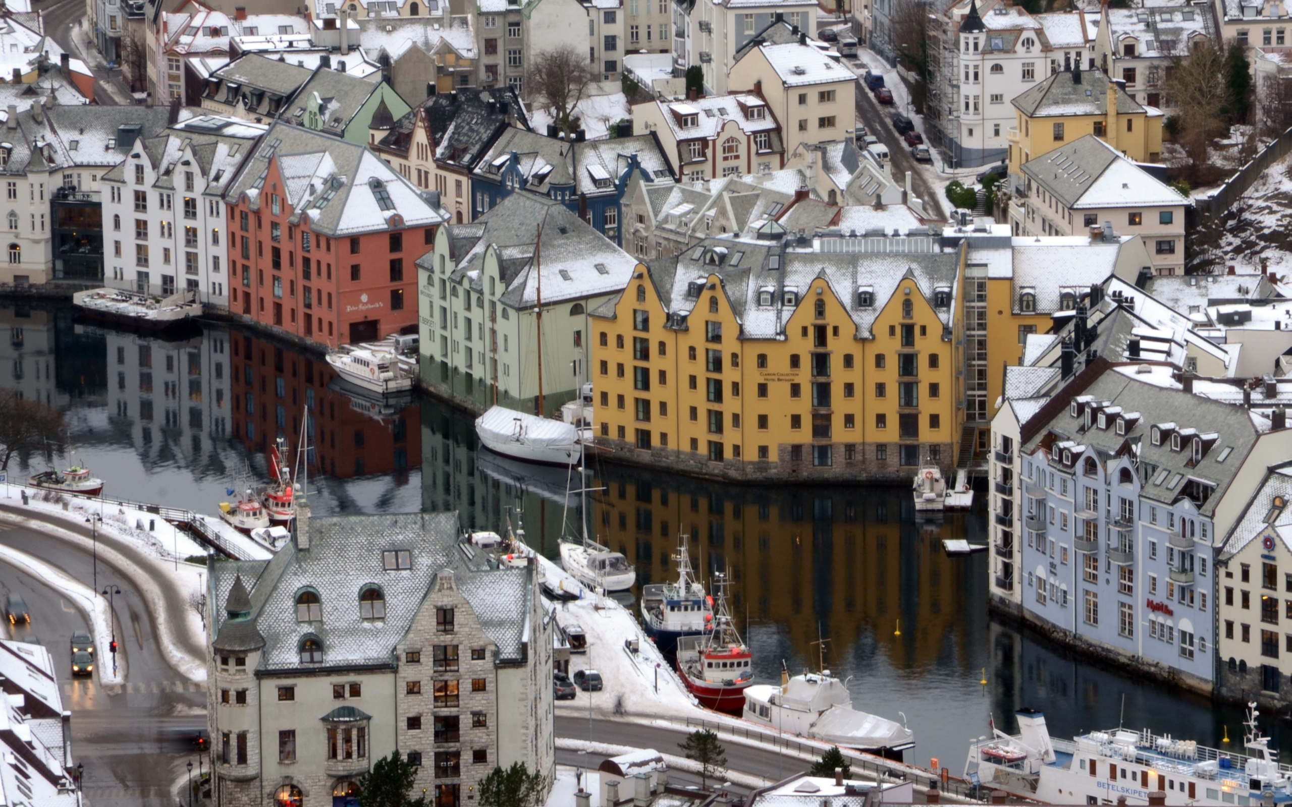 Téléchargez des papiers peints mobile Ålesund, Norvège, Les Villes, Construction Humaine gratuitement.