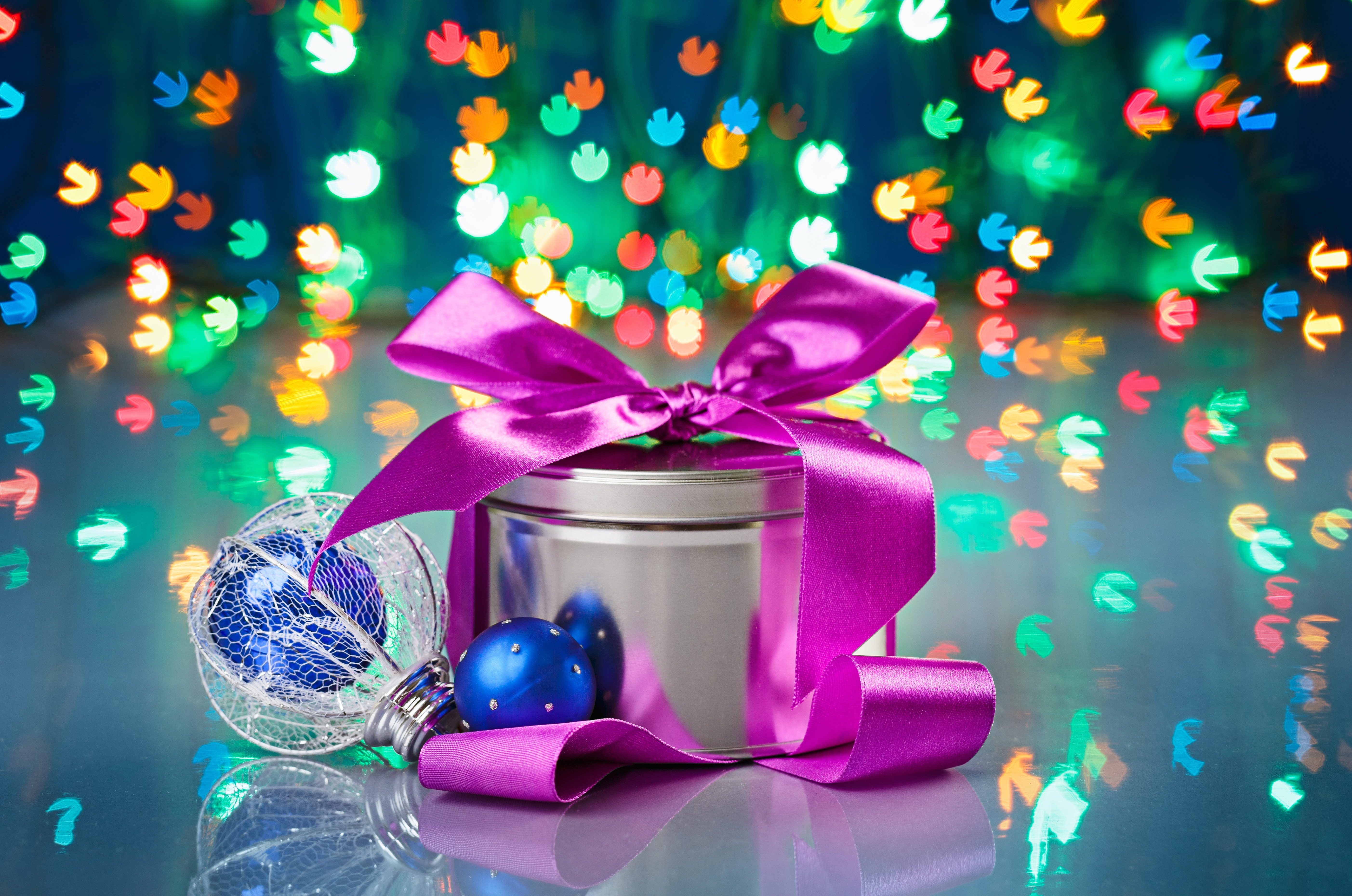 Download mobile wallpaper Miscellaneous, Present, Gift, Bow, Bank, New Year, Glare, Jar, Metal, Miscellanea for free.