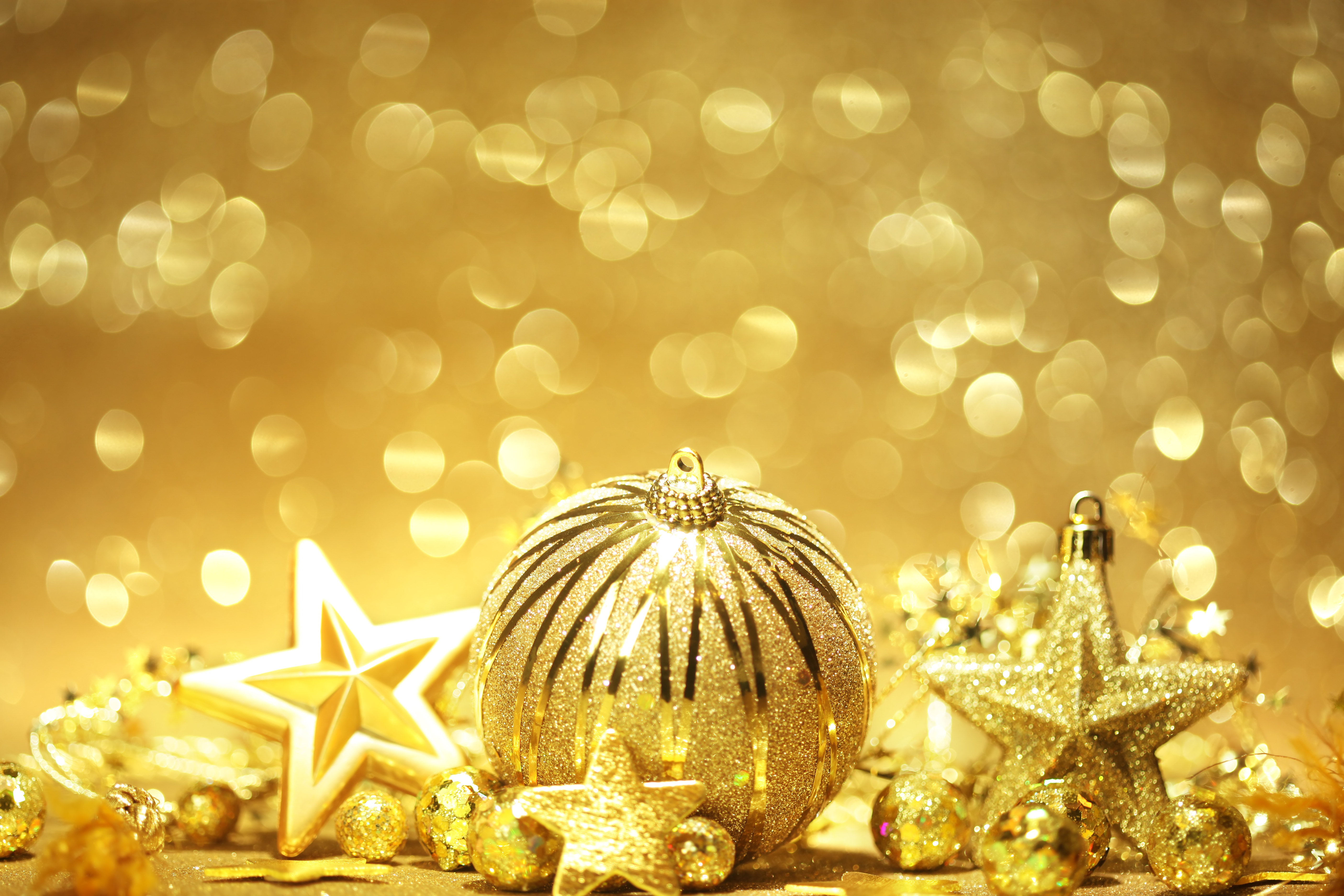 Free download wallpaper Christmas, Holiday, Golden, Bokeh, Star, Christmas Ornaments, Bauble on your PC desktop