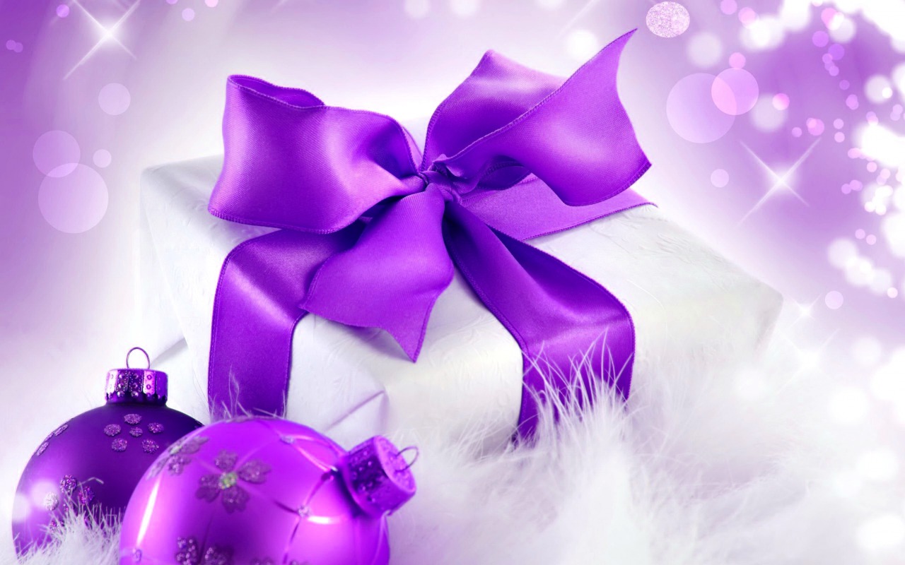 Скачать обои бесплатно Рождество, Подарок, Лента, Пурпурный, Рождественские Украшения, Праздничные картинка на рабочий стол ПК