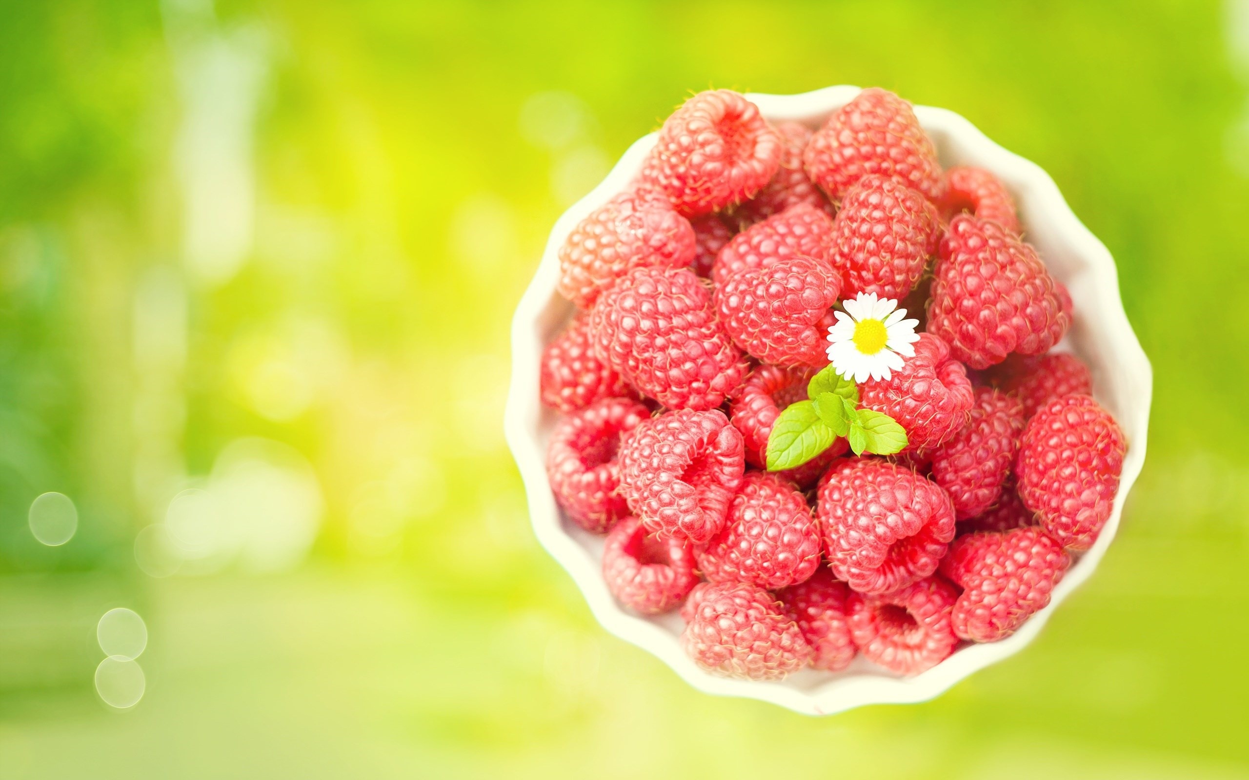 Download mobile wallpaper Fruits, Food, Raspberry, Berry, Bokeh for free.