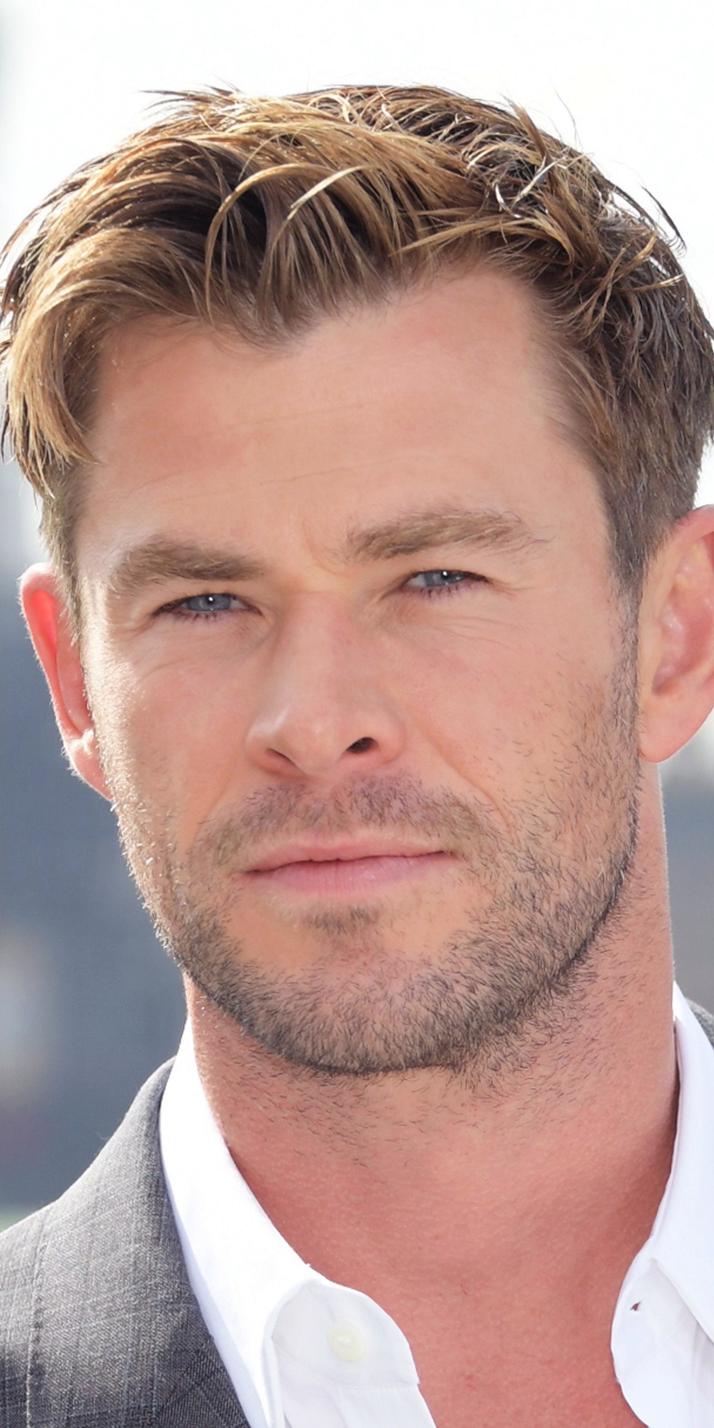 Baixar papel de parede para celular de Australiano, Celebridade, Ator, Chris Hemsworth gratuito.