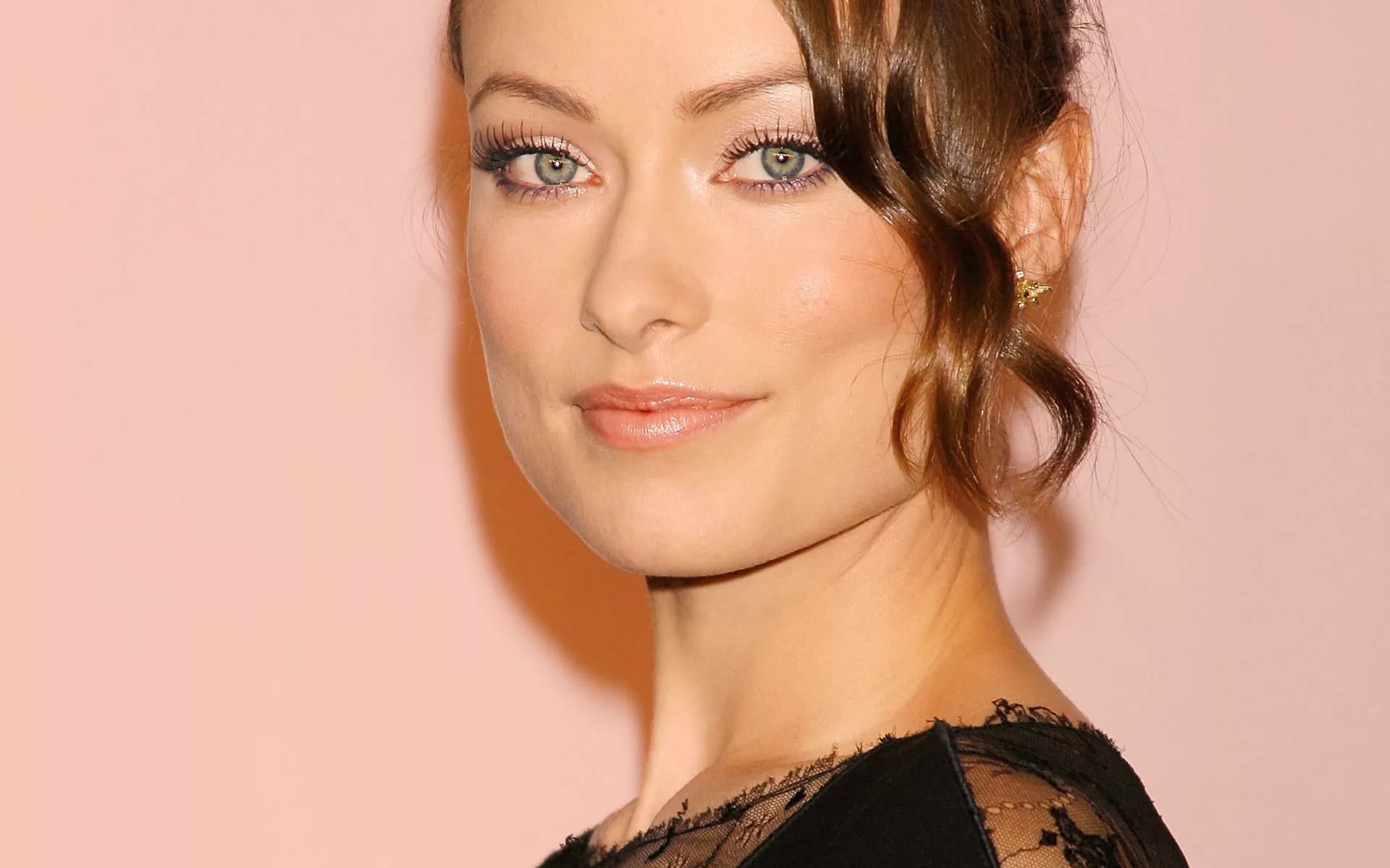 Download mobile wallpaper Olivia Wilde, Face, Green Eyes, Celebrity, Actress for free.
