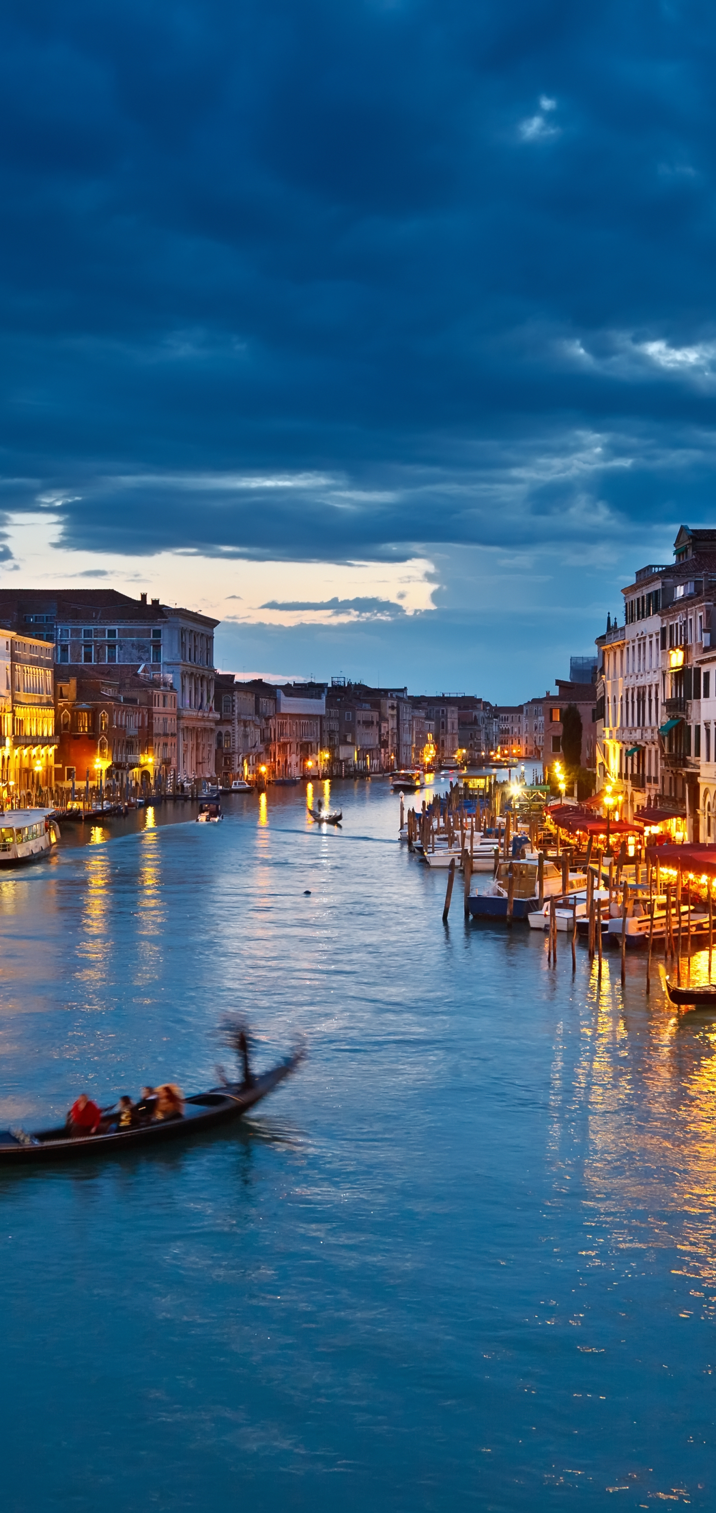 Download mobile wallpaper Cities, Night, Italy, Venice, City, Light, Gondola, Man Made, Canal for free.
