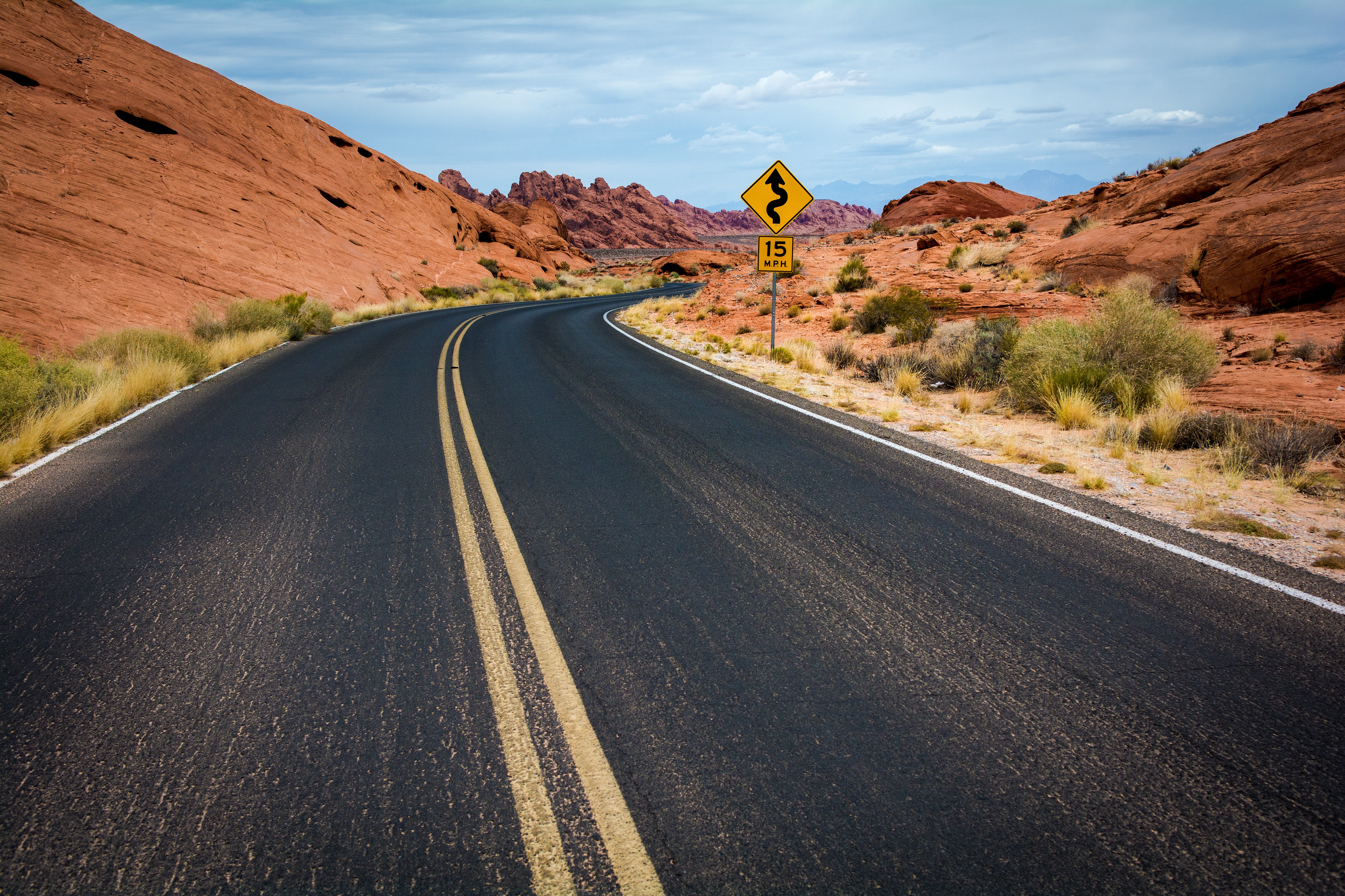 Descarga gratuita de fondo de pantalla para móvil de Desierto, Carretera, Hecho Por El Hombre.