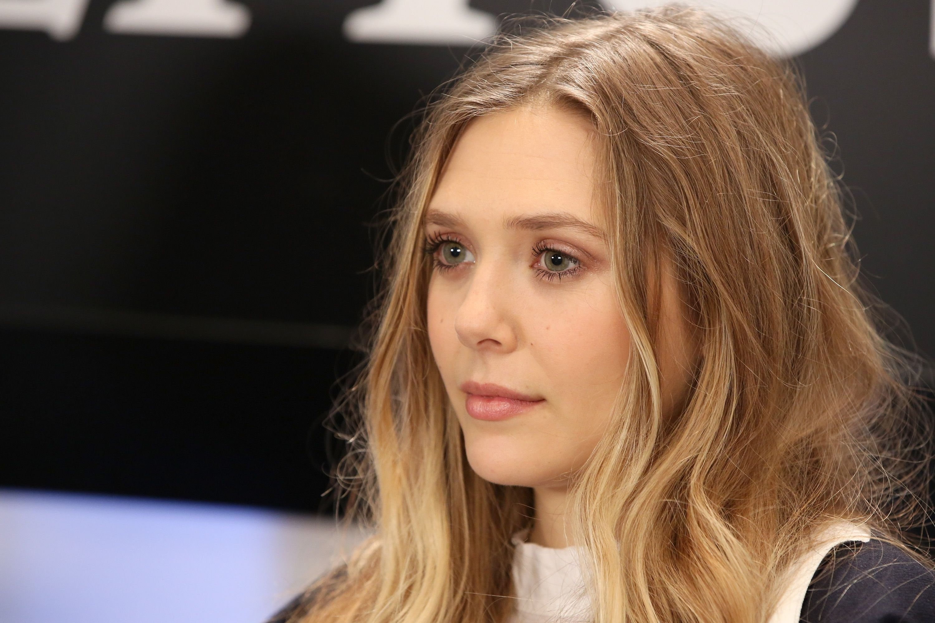 Free download wallpaper Close Up, Blonde, Face, American, Celebrity, Actress, Elizabeth Olsen on your PC desktop