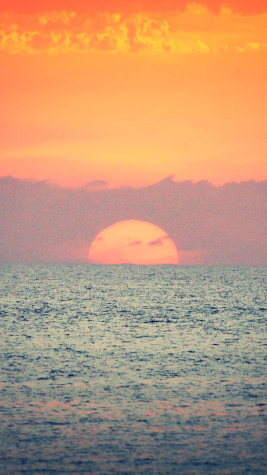 Download mobile wallpaper Nature, Sunset, Sky, Horizon, Ocean, Earth for free.