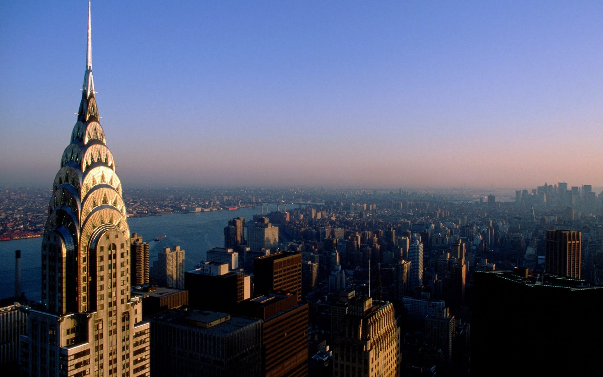 Завантажити шпалери Chrysler Building на телефон безкоштовно