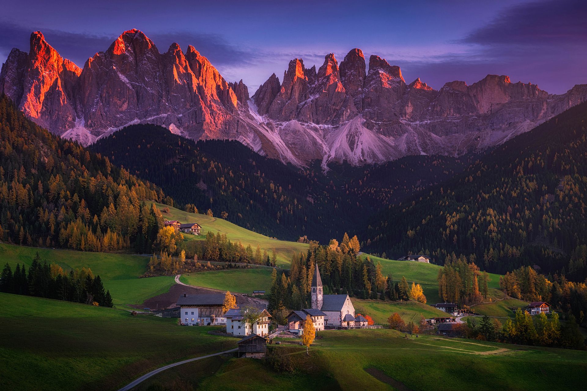 Free download wallpaper Landscape, Italy, Mountain, Fall, Alps, Village, Man Made on your PC desktop