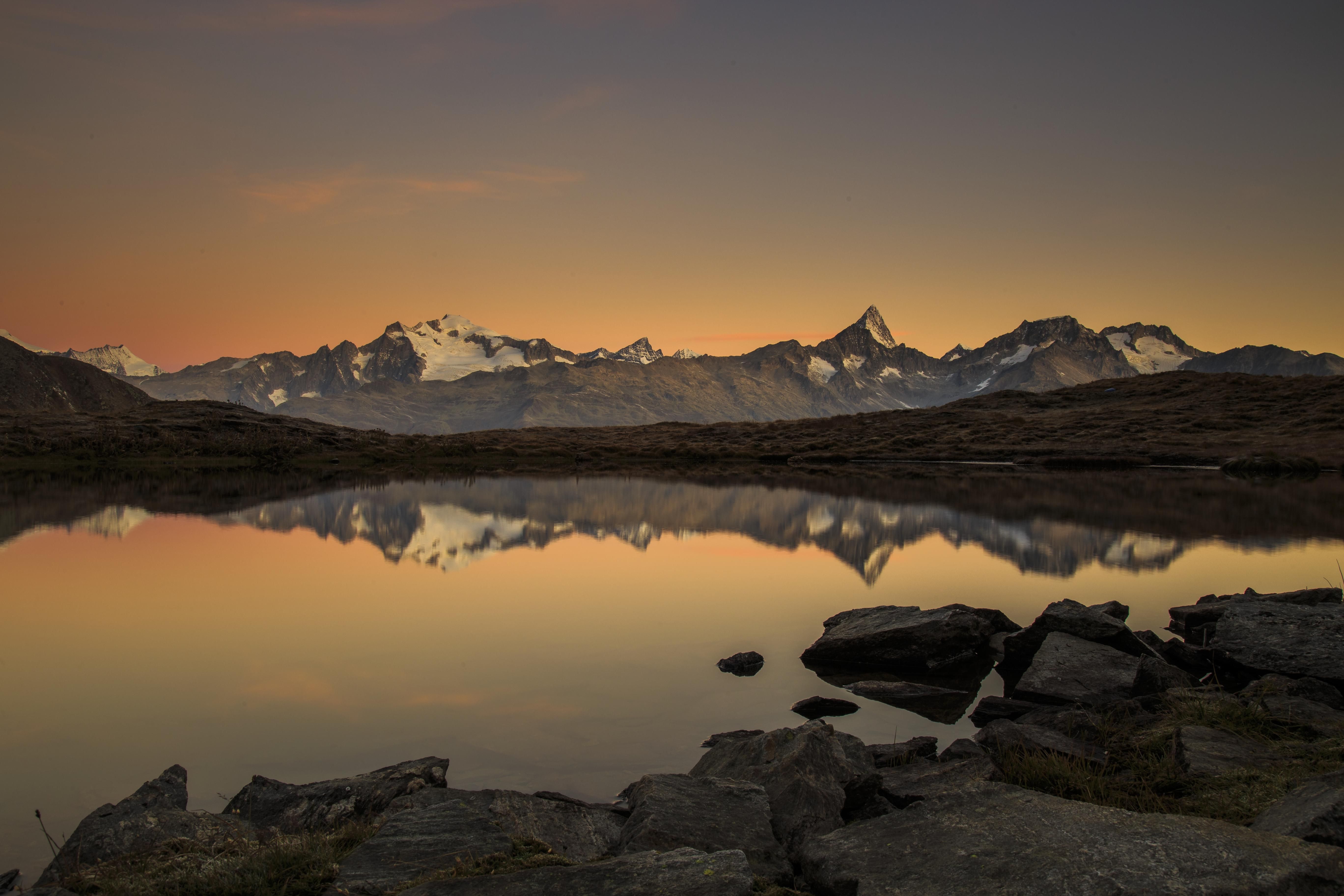 Descarga gratuita de fondo de pantalla para móvil de Montañas, Montaña, Tierra/naturaleza.