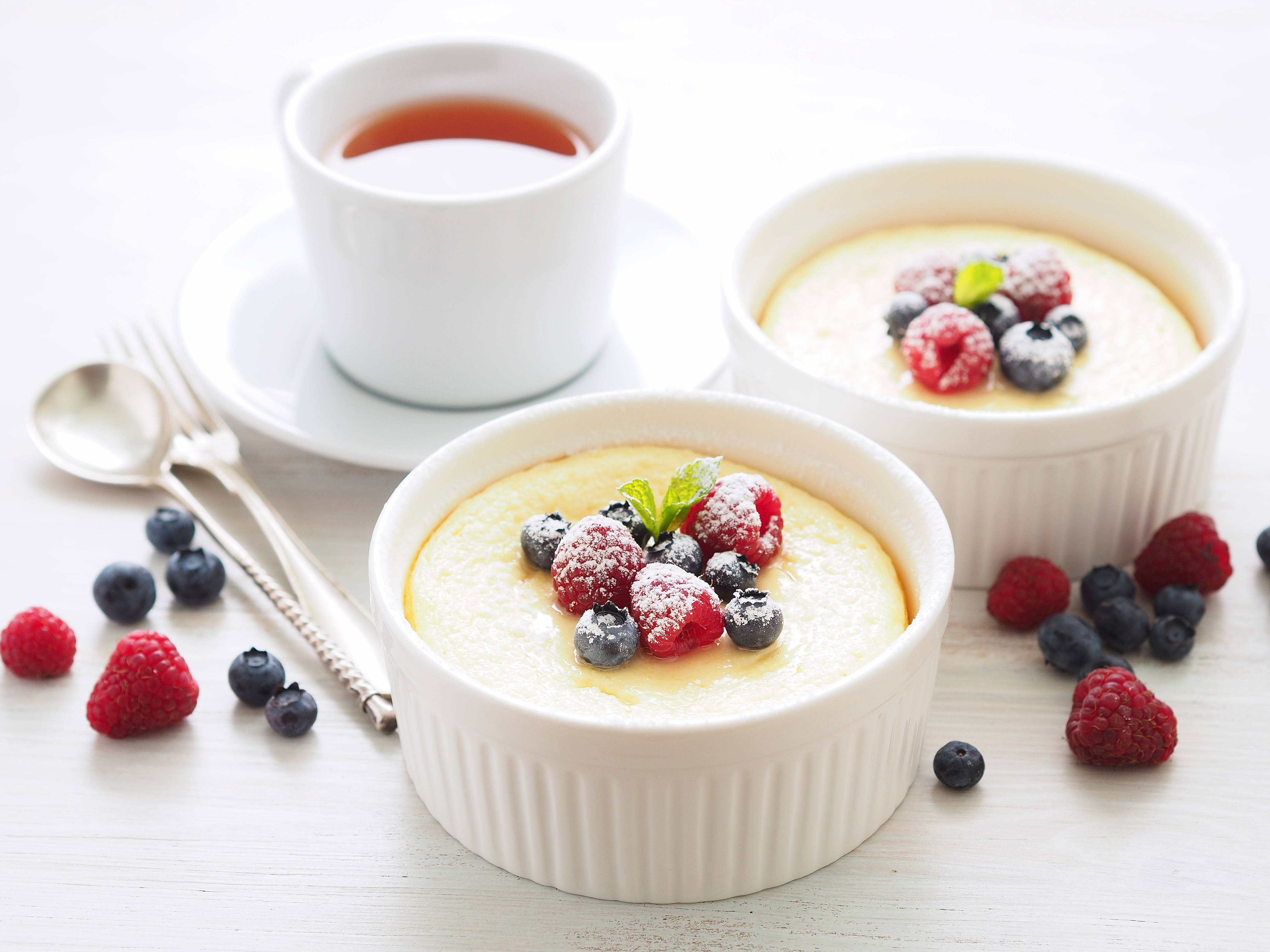 Handy-Wallpaper Dessert, Tasse, Frucht, Tee, Nahrungsmittel kostenlos herunterladen.