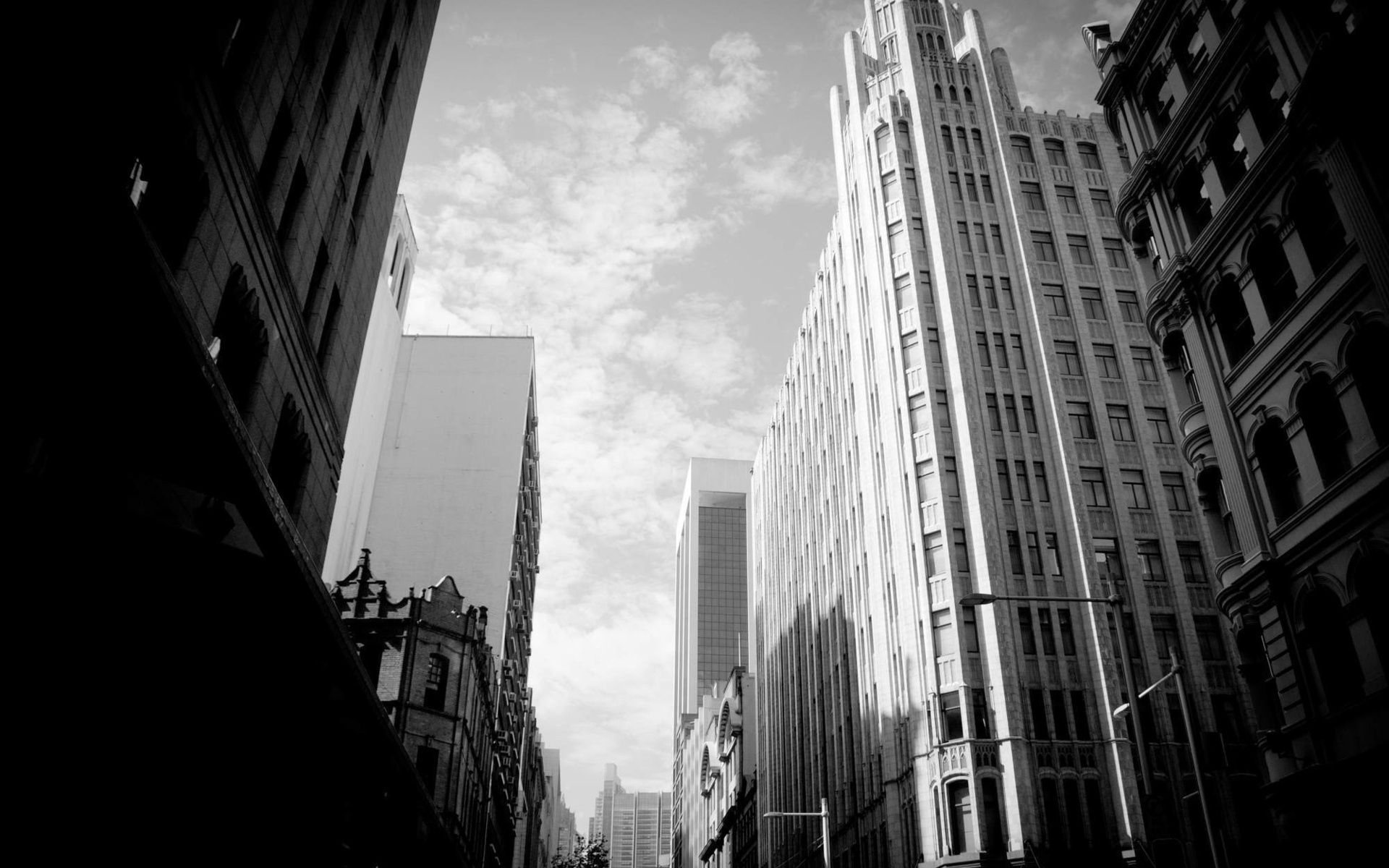 Free download wallpaper Sky, Building, Skyscrapers, Bw, Cities, Chb on your PC desktop