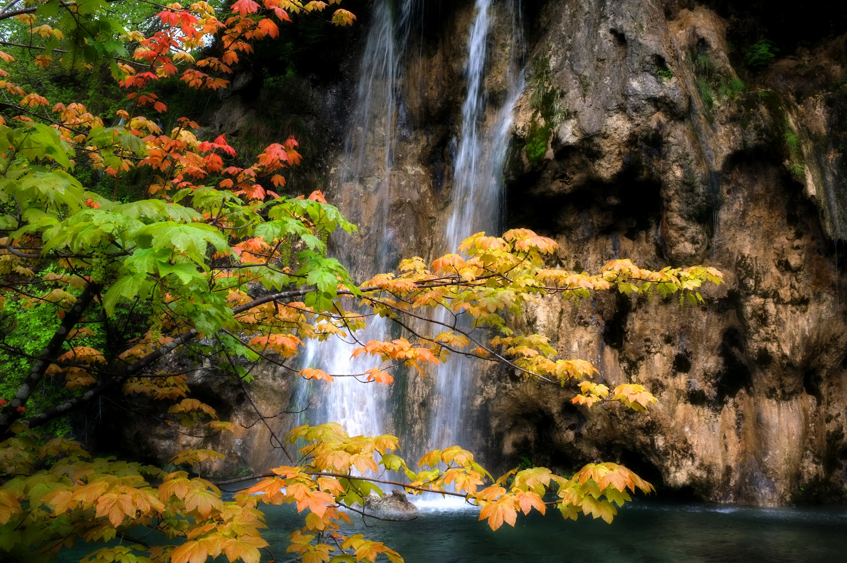 無料モバイル壁紙滝, 秋, 地球をダウンロードします。