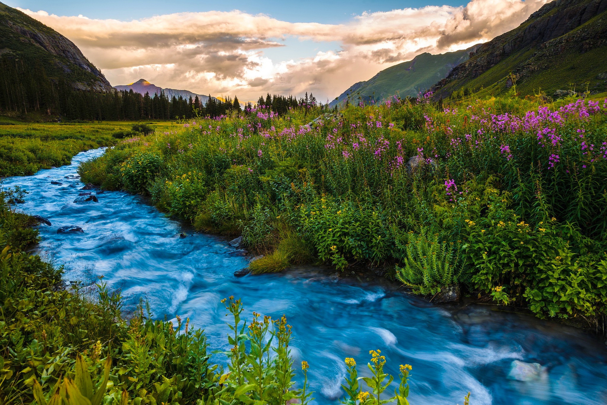 PCデスクトップに風景, 川, 山, 森, 青い, 地球画像を無料でダウンロード