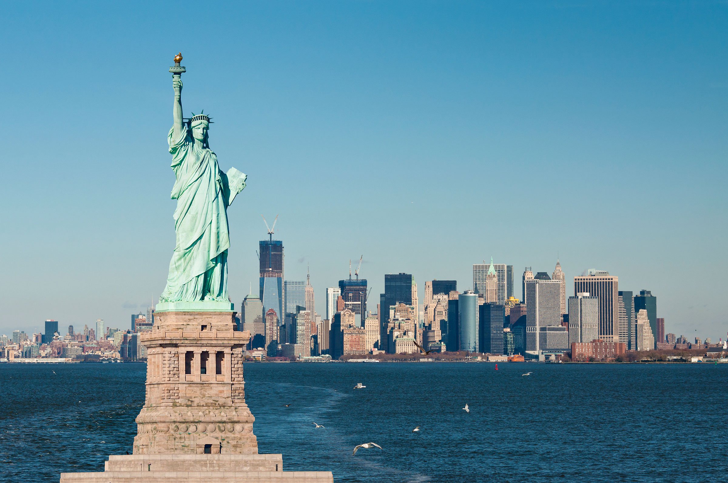 Скачать картинку Статуя Свободы, Сша, Нью Йорк, Сделано Человеком в телефон бесплатно.