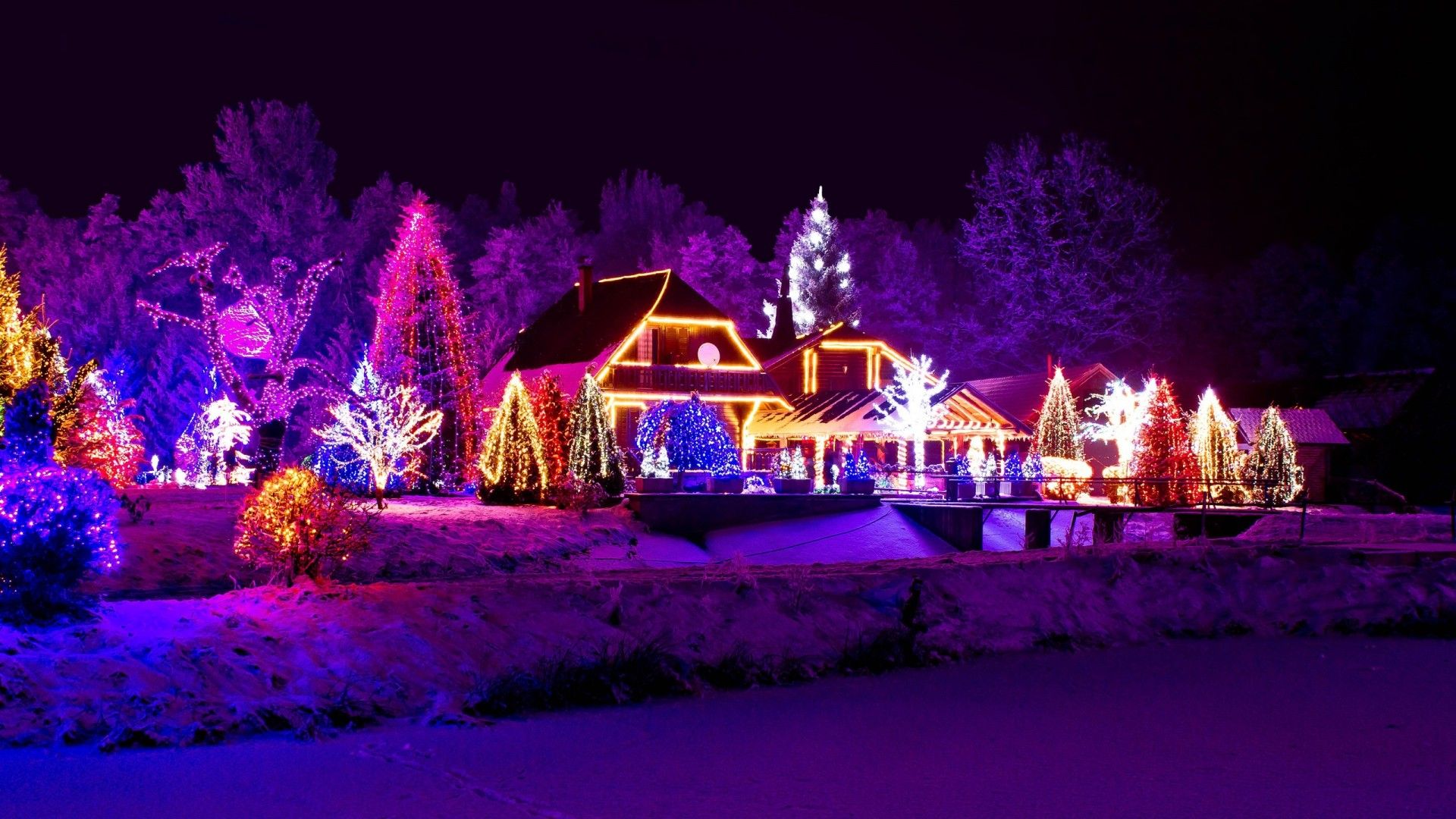 Free download wallpaper Night, Christmas, Holiday, House, Christmas Lights on your PC desktop