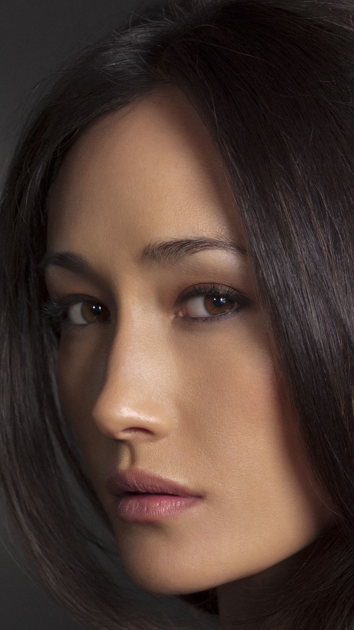 Download mobile wallpaper Face, Brunette, Celebrity, Brown Eyes, Actress, Maggie Q for free.