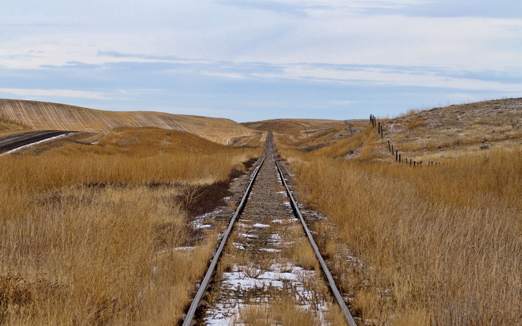 84670 скачать картинку природа, поле, железная дорога, рельсы, путь - обои и заставки бесплатно