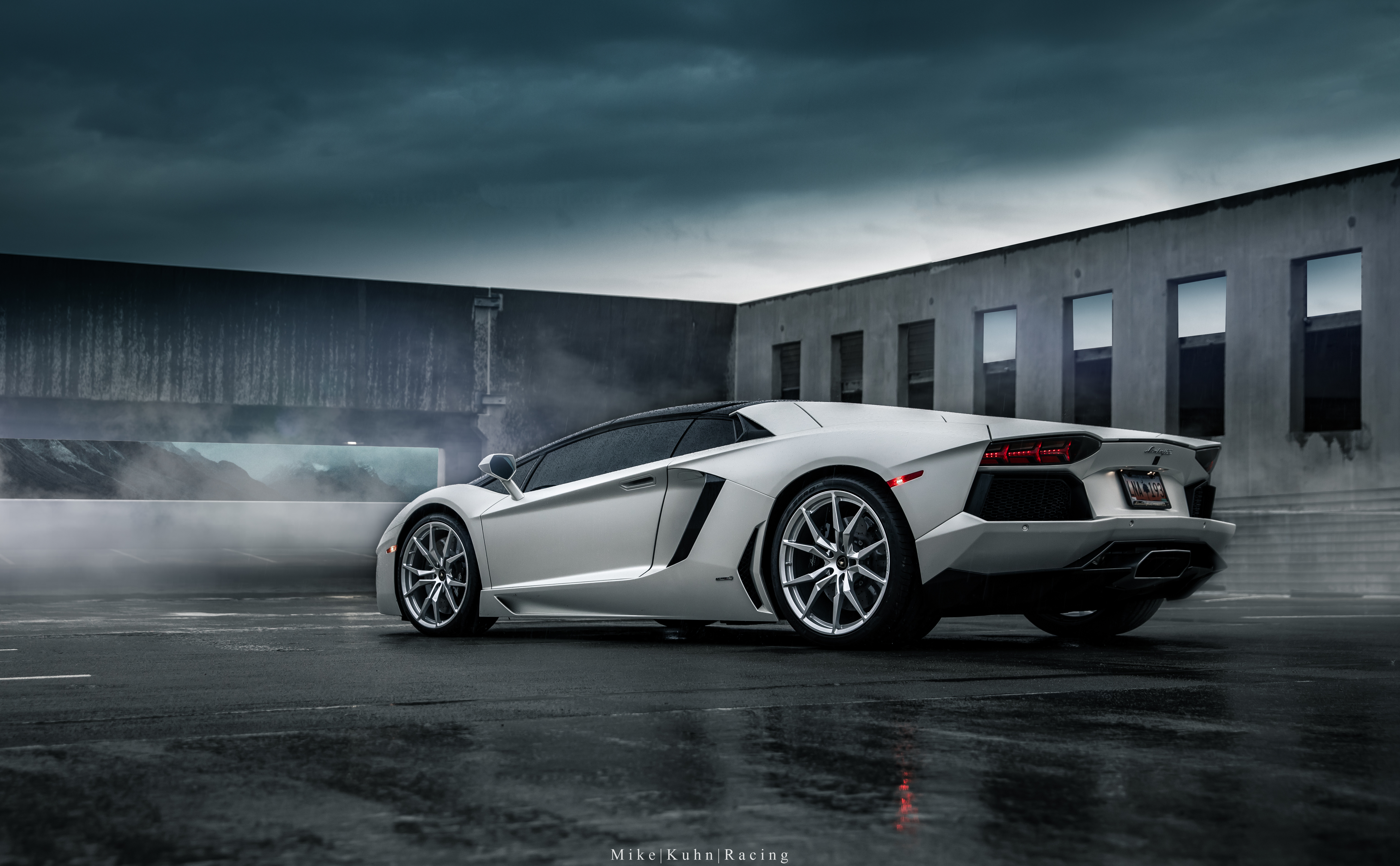 Handy-Wallpaper Lamborghini, Lamborghini Aventador, Fahrzeuge kostenlos herunterladen.