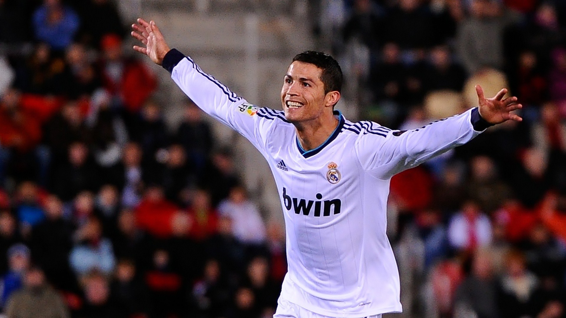 Free download wallpaper Sports, Cristiano Ronaldo, Soccer, Real Madrid C F on your PC desktop