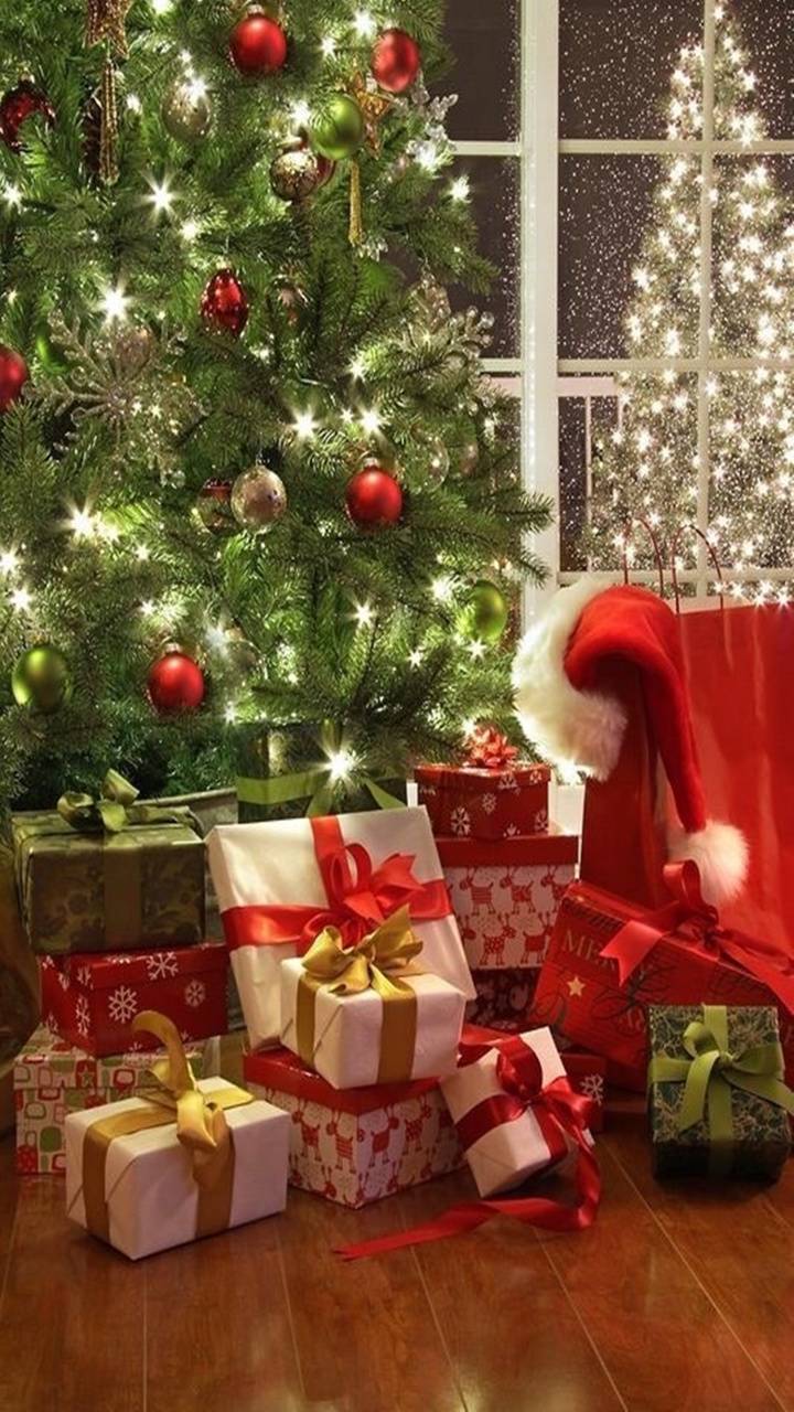 Скачати мобільні шпалери Різдво, Свято, Подарунок, Різдвяна Ялинка, Різдвяні Прикраси безкоштовно.
