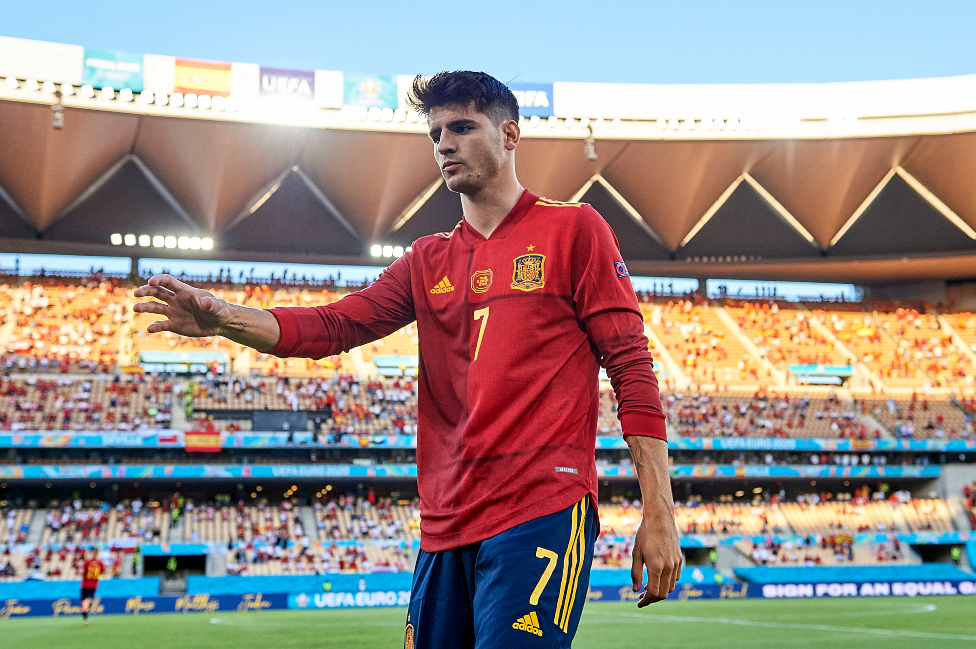 Download mobile wallpaper Sports, Soccer, Spanish, Álvaro Morata for free.