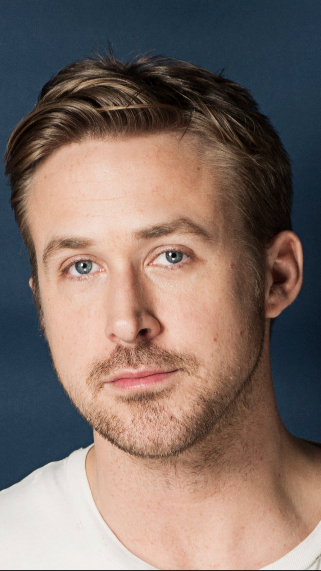 Download mobile wallpaper Ryan Gosling, Celebrity, Canadian, Actor for free.