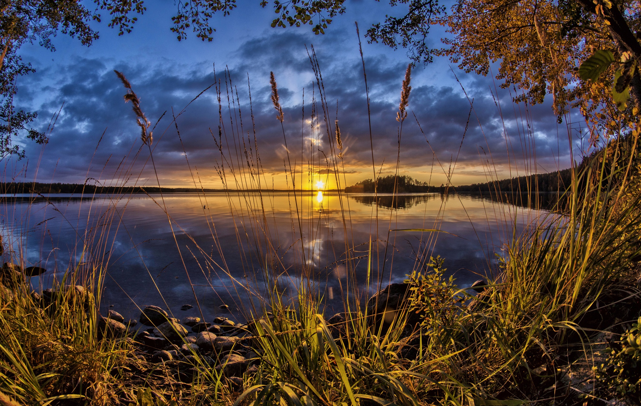 Download mobile wallpaper Nature, Sky, Lakes, Horizon, Lake, Reflection, Sunrise, Earth, Cloud for free.