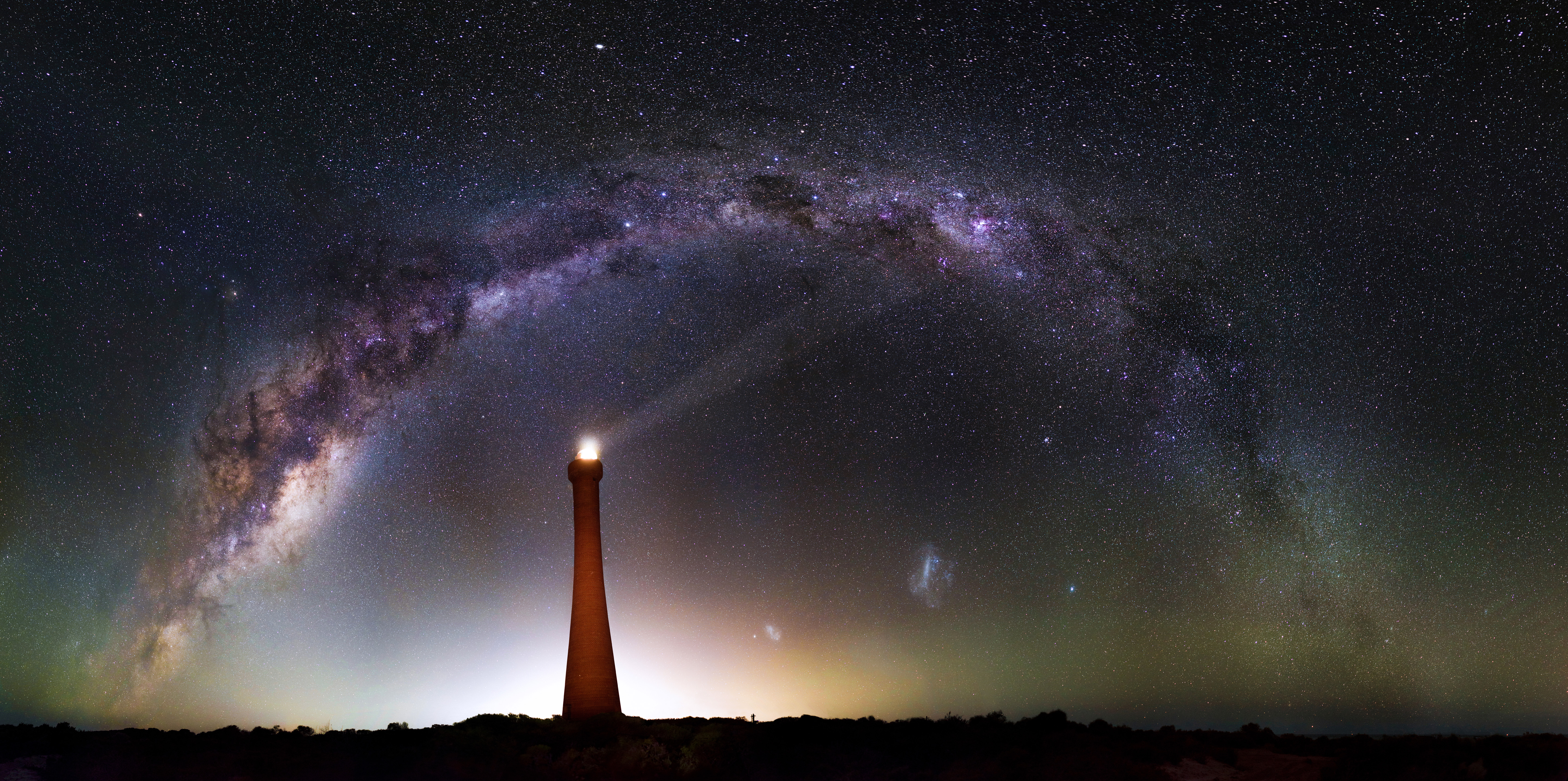 Descarga gratis la imagen Estrellas, Noche, Vía Láctea, Galaxia, Faro, Ciencia Ficción, Australia en el escritorio de tu PC