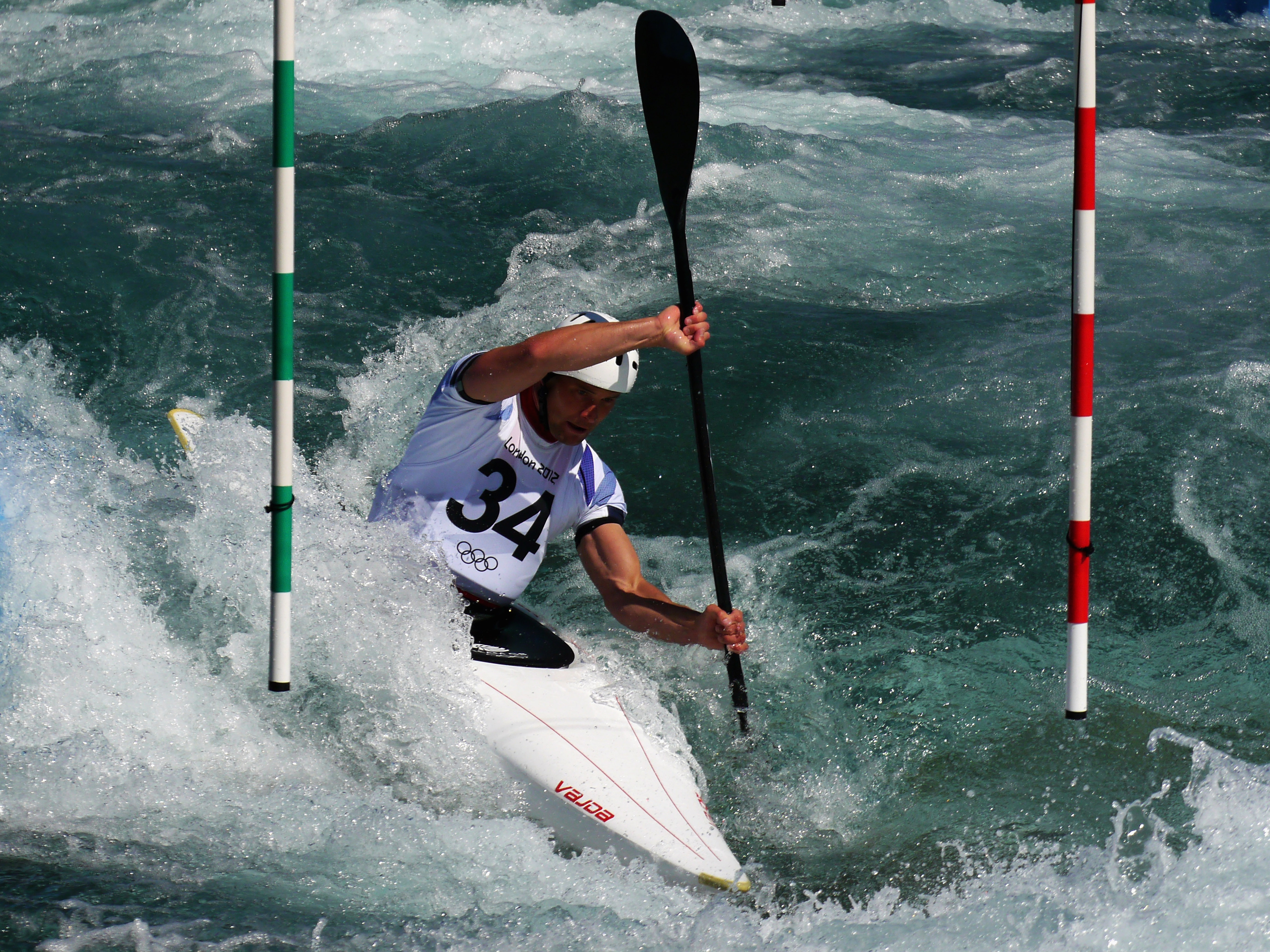 675645 Hintergrundbild herunterladen sport, wildwasser slalom - Bildschirmschoner und Bilder kostenlos