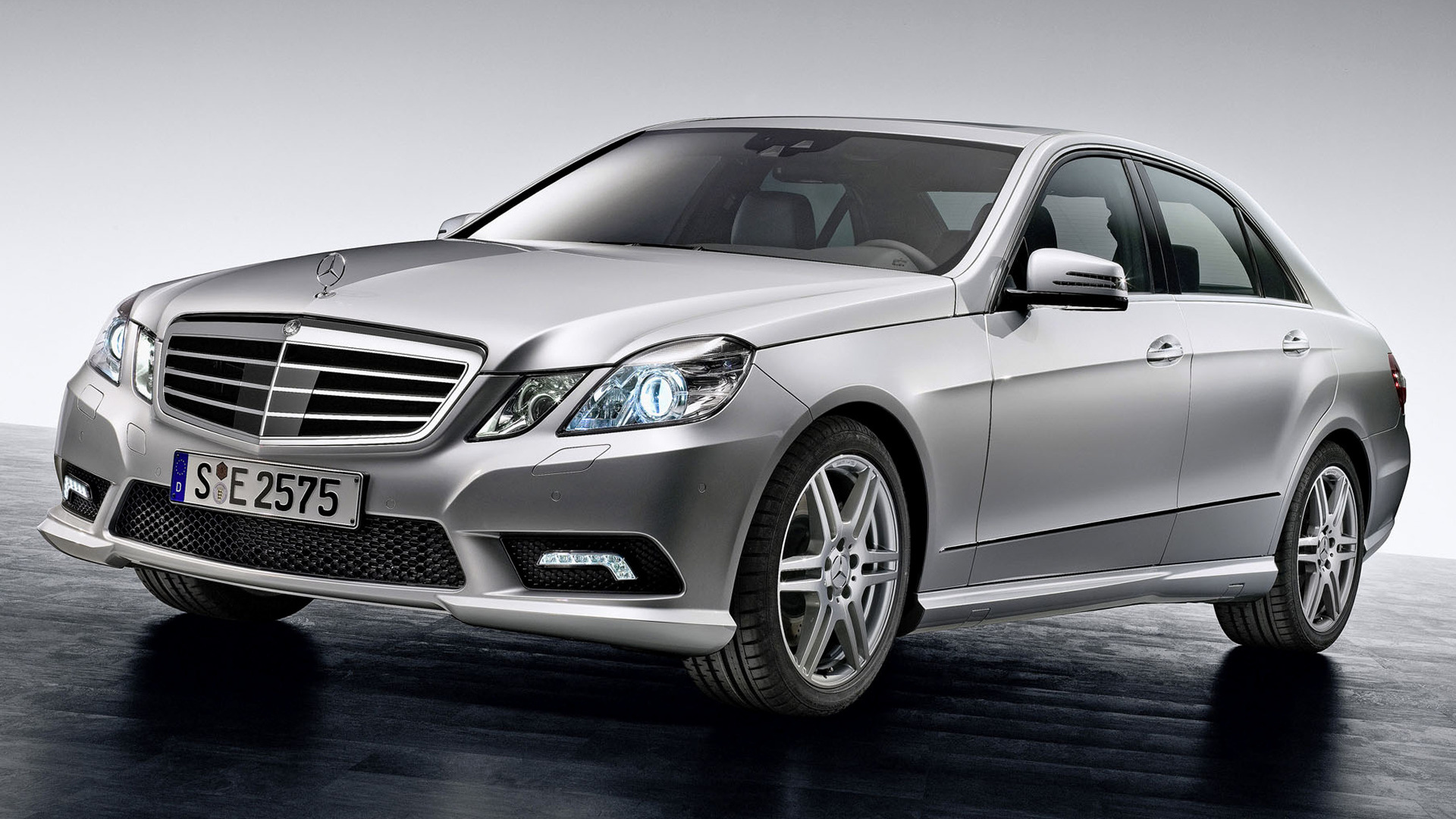 Laden Sie Mercedes Benz E 500 Amg Styling HD-Desktop-Hintergründe herunter