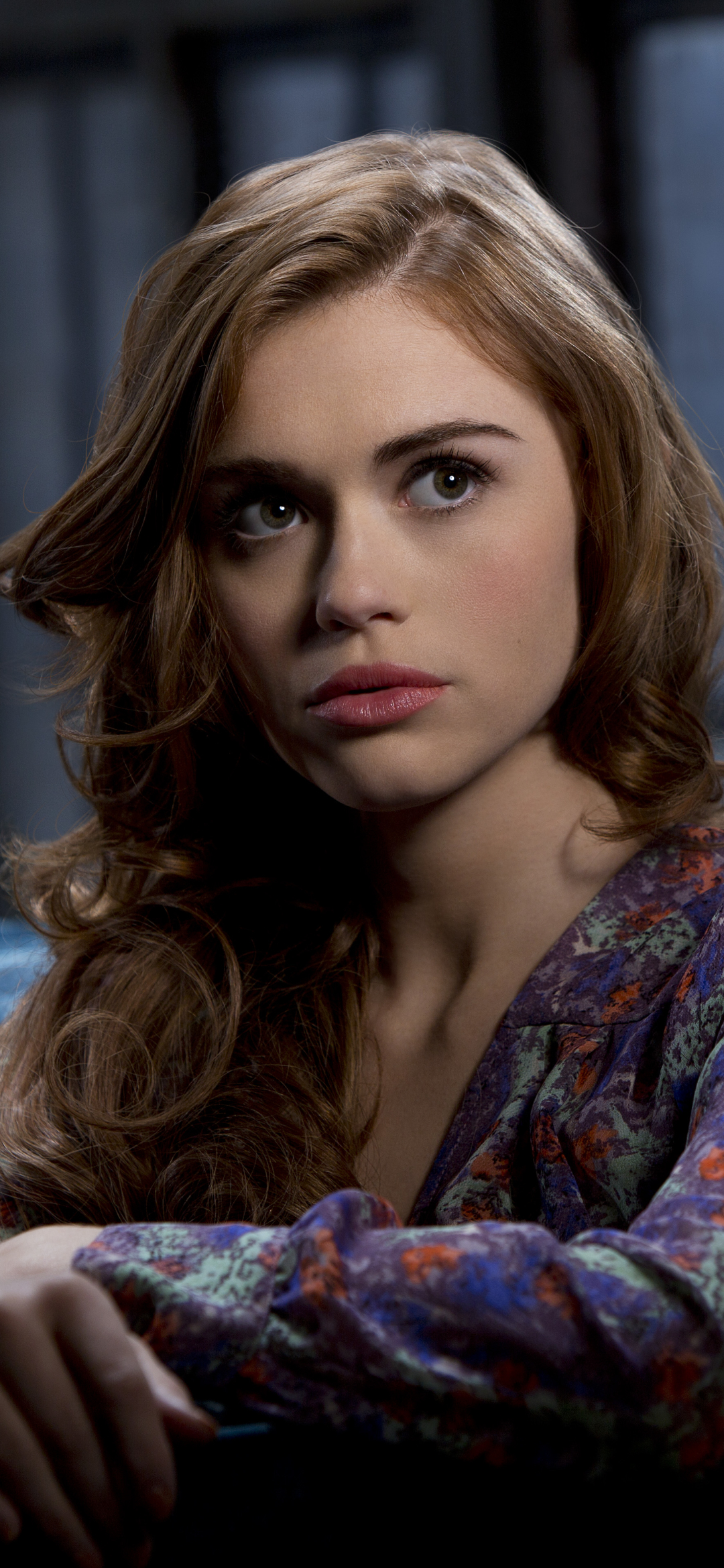 Download mobile wallpaper Redhead, Celebrity, Actress, Holland Roden for free.