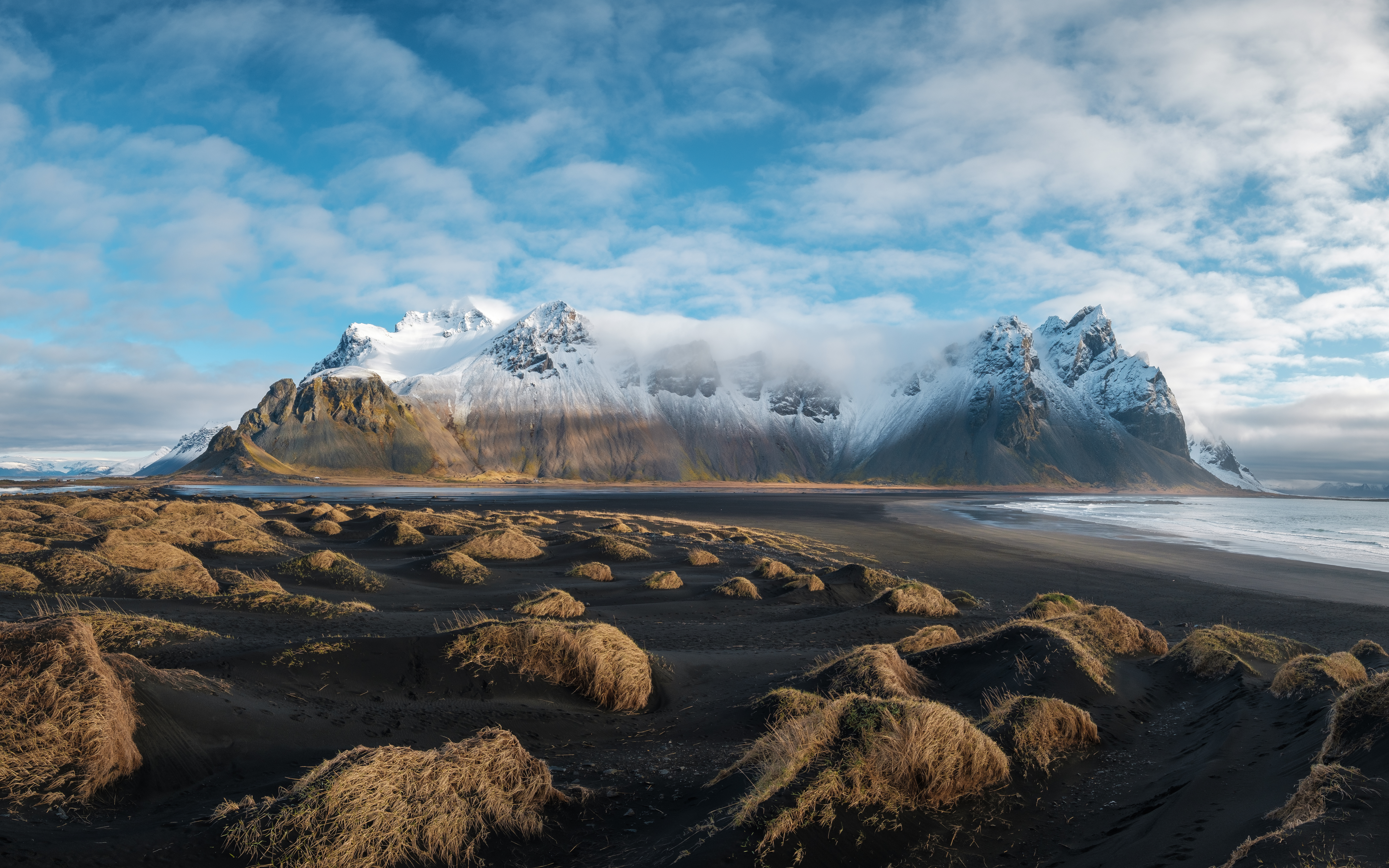 Free download wallpaper Nature, Mountains, Relief, Fog, Landscape on your PC desktop