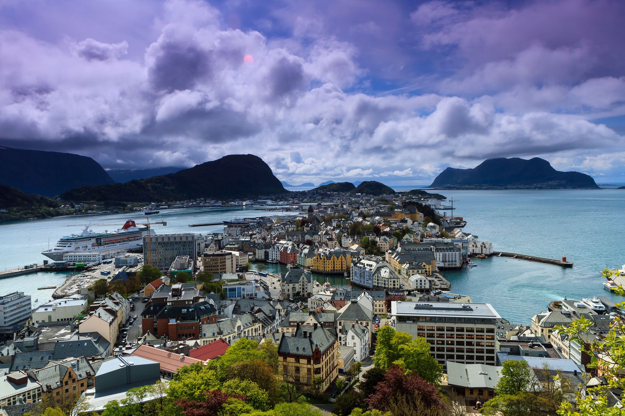 365134 скачать обои норвегия, сделано человеком, олесунн, города - заставки и картинки бесплатно