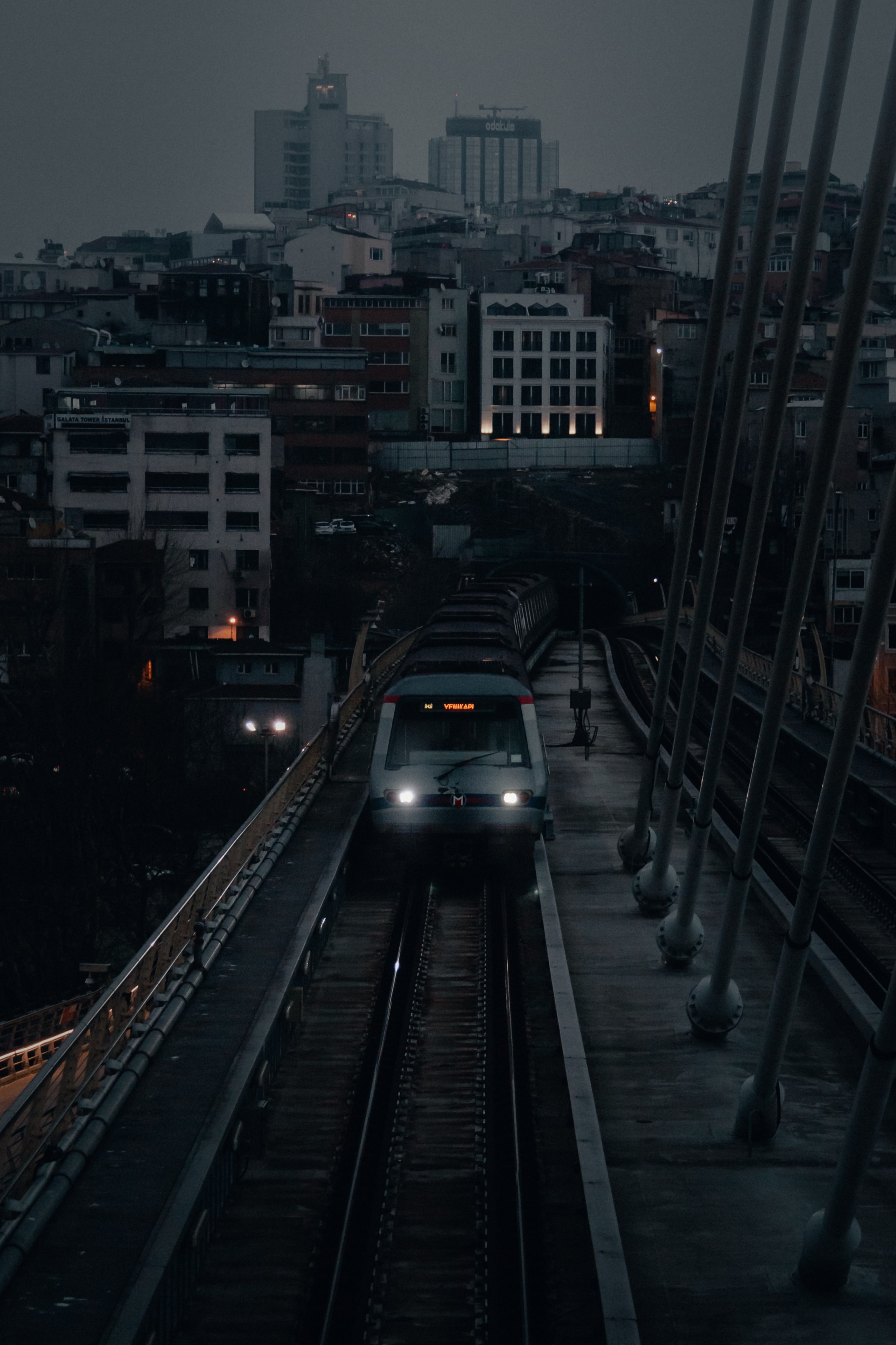 twilight, cities, city, building, dusk, railway, train Full HD