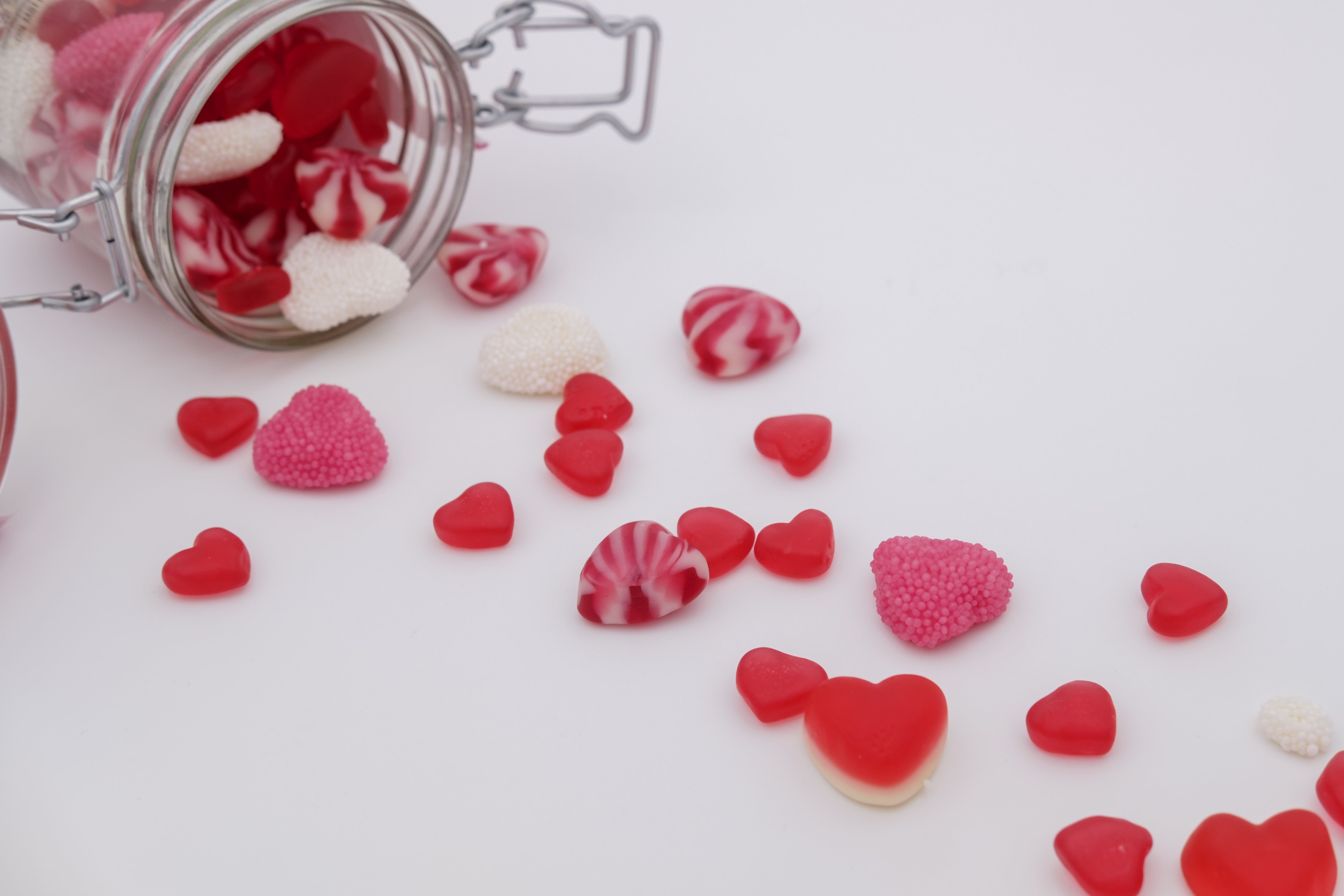 Free download wallpaper Food, Sweets, Candy, Heart Shaped on your PC desktop