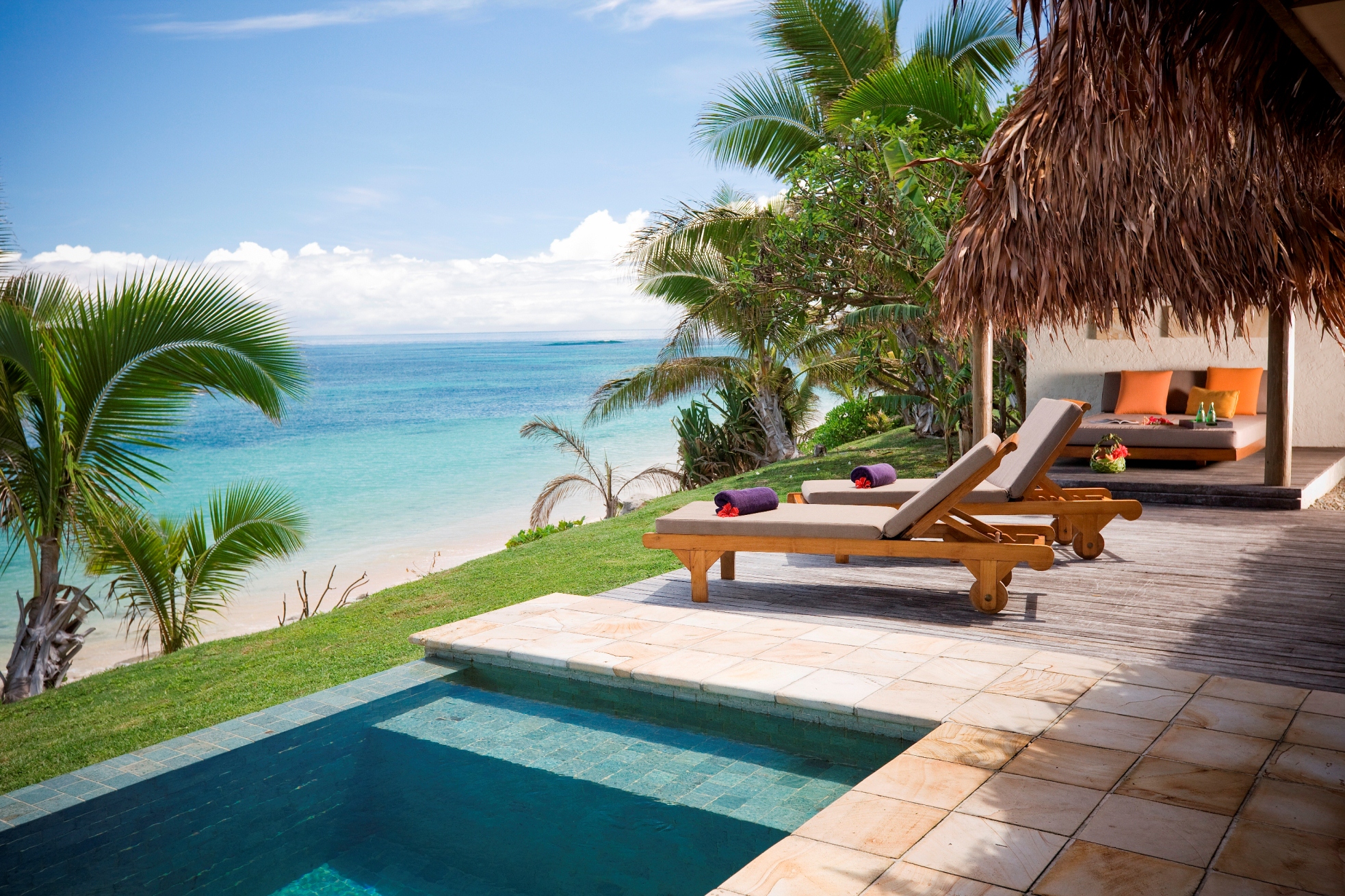 Laden Sie das Horizont, Stuhl, Ozean, Palme, Tropisch, Meer, Menschengemacht, Schwimmbecken, Urlaubsort-Bild kostenlos auf Ihren PC-Desktop herunter