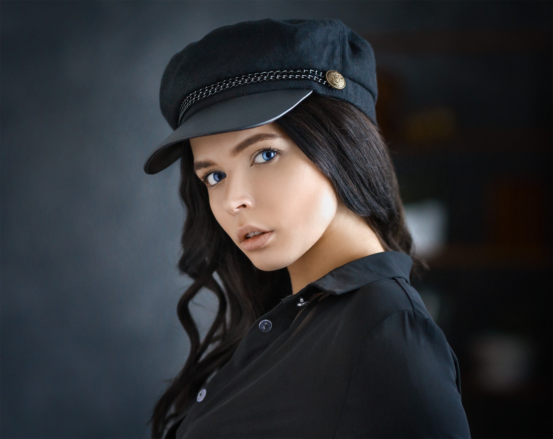 Download mobile wallpaper Hat, Model, Women, Blue Eyes, Black Hair for free.