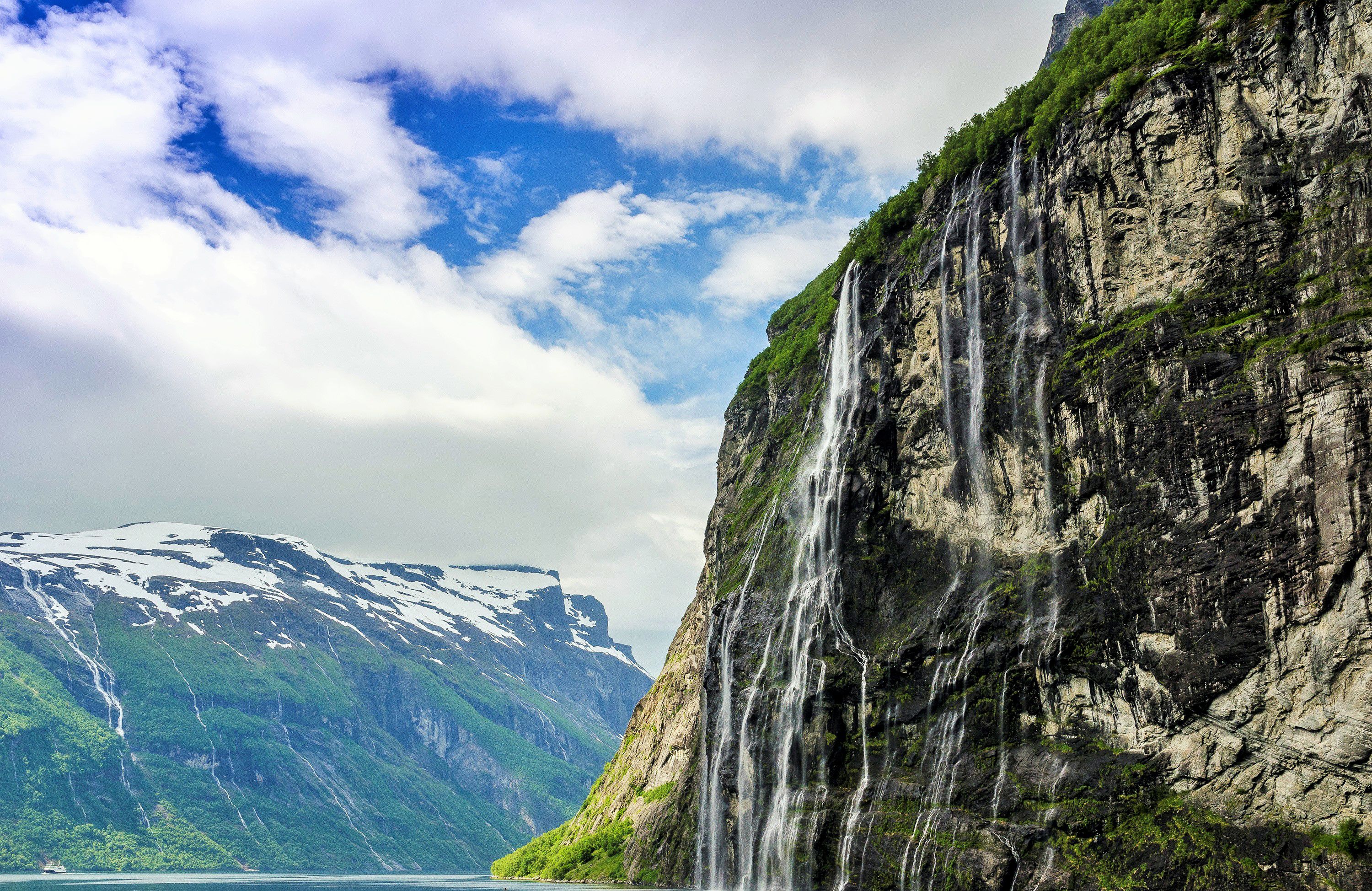 Скачать картинку Водопад Семь Сестер Норвегия, Водопады, Земля/природа в телефон бесплатно.