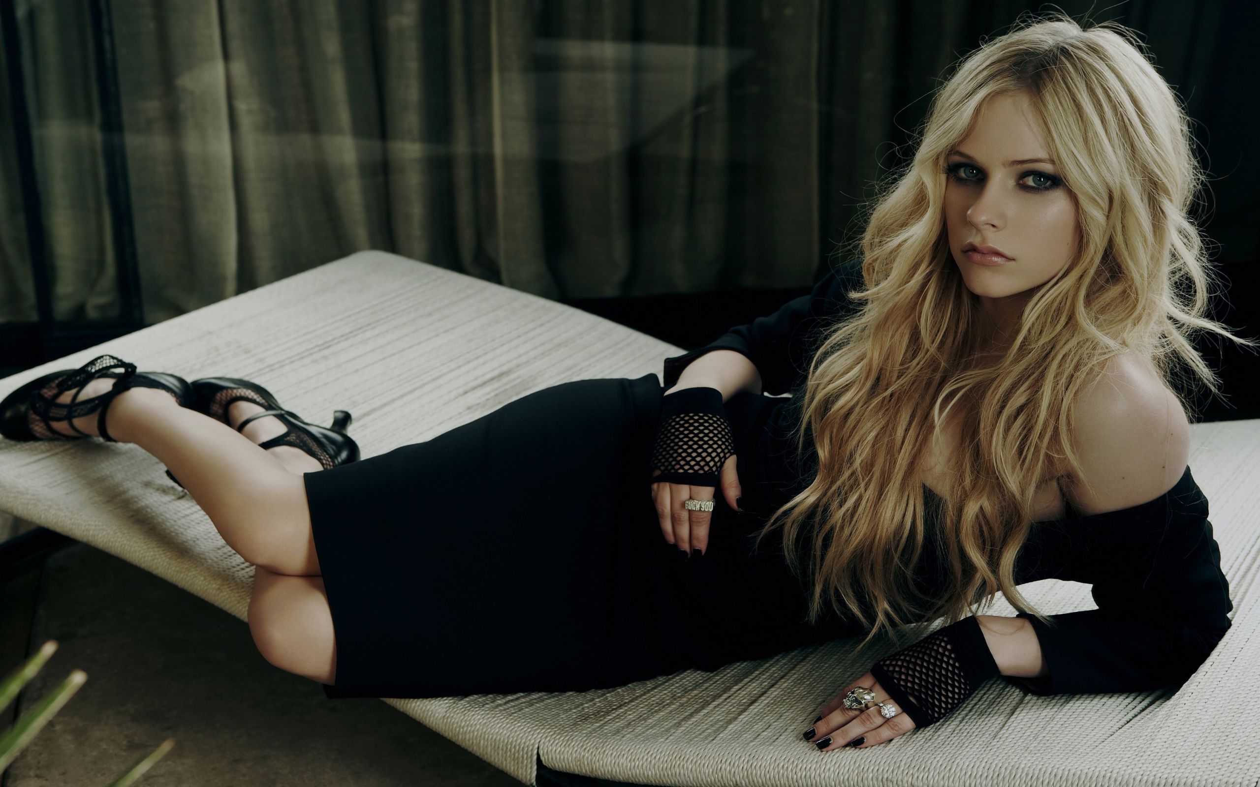 619825 Protetores de tela e papéis de parede Avril Lavigne em seu telefone. Baixe  fotos gratuitamente